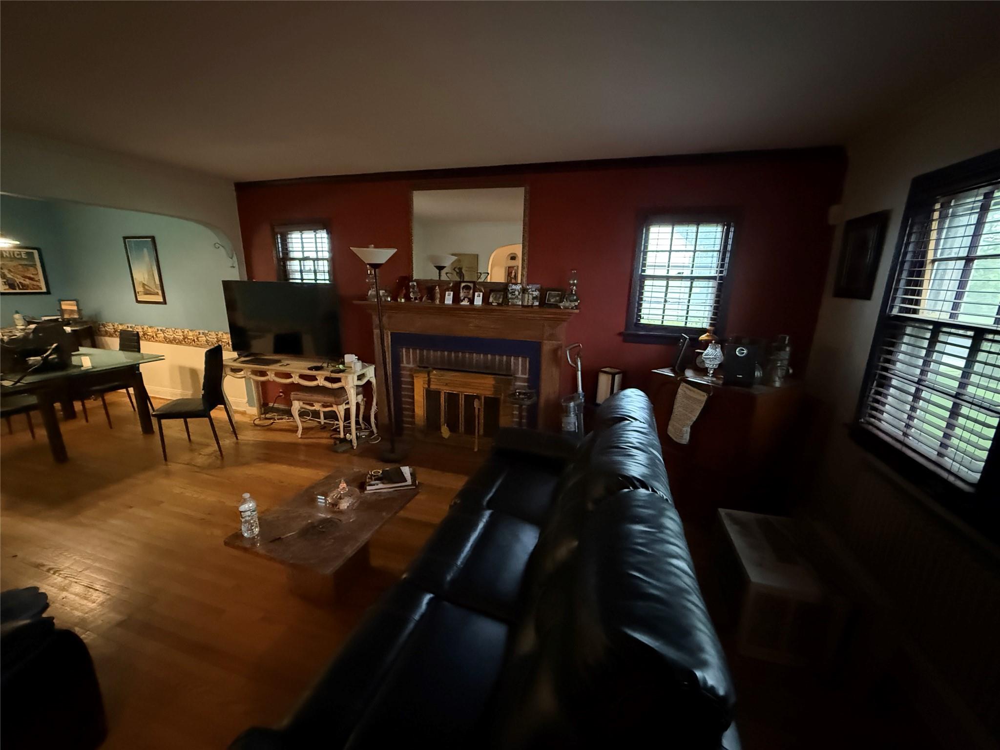 #8 photo, 15 Astor Place, Valley Stream , NY 11581