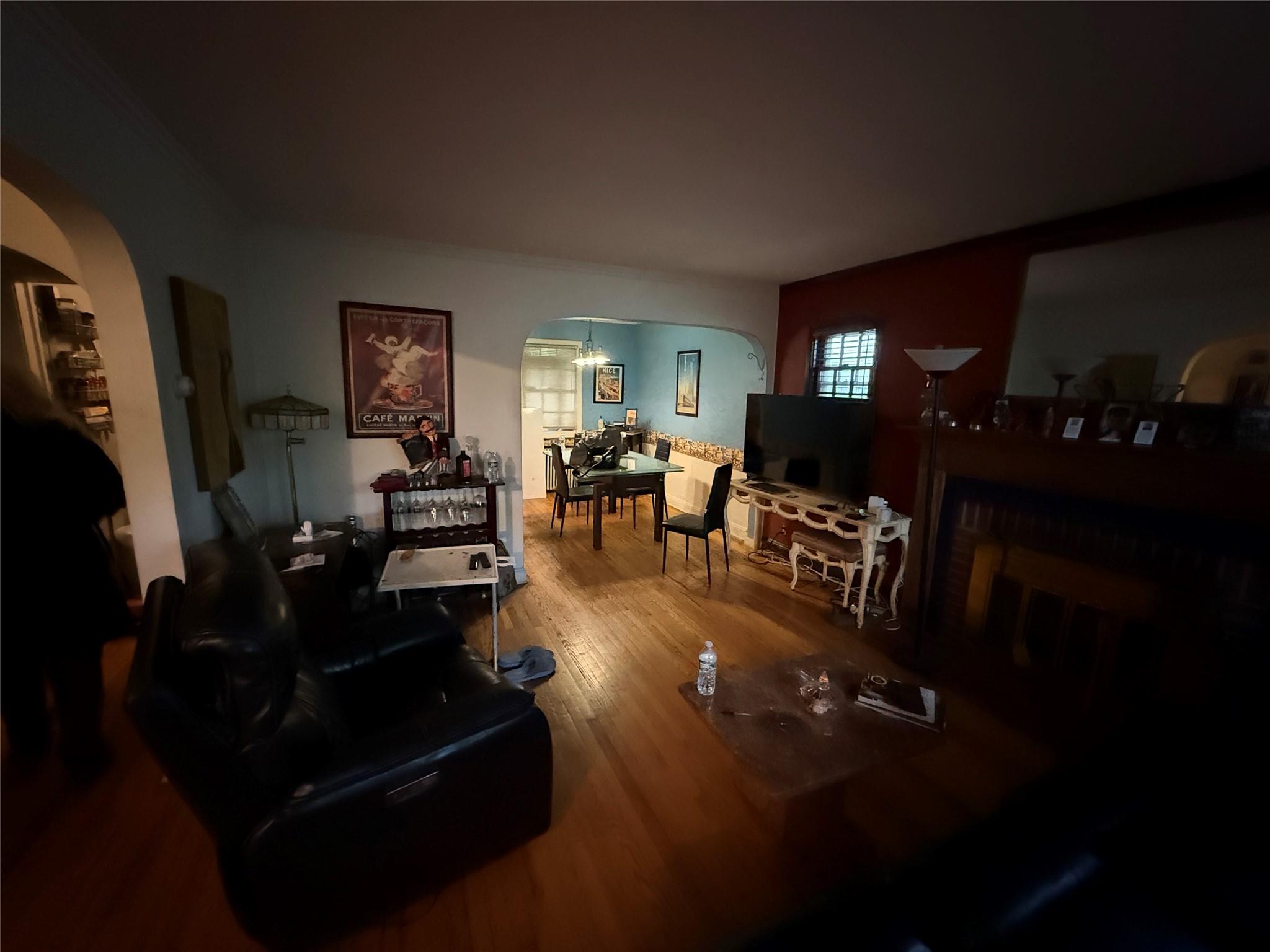 #9 photo, 15 Astor Place, Valley Stream , NY 11581