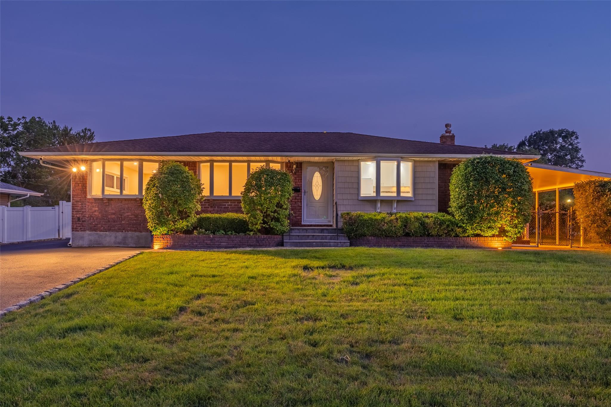 #1 photo, 20 Pittoni Drive, سوفولك Commack , NY 11725