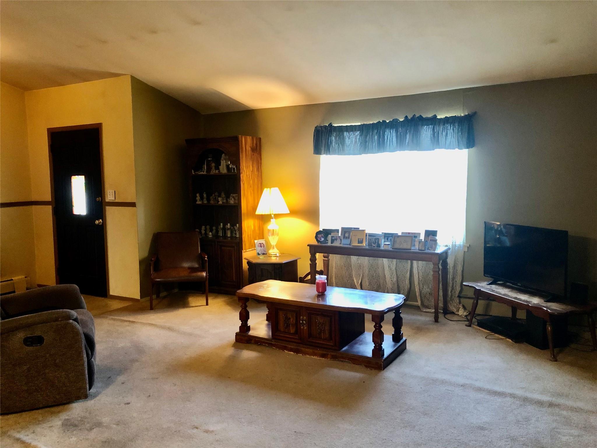 #4 photo, 12 Executive Road, Selden , NY 11784