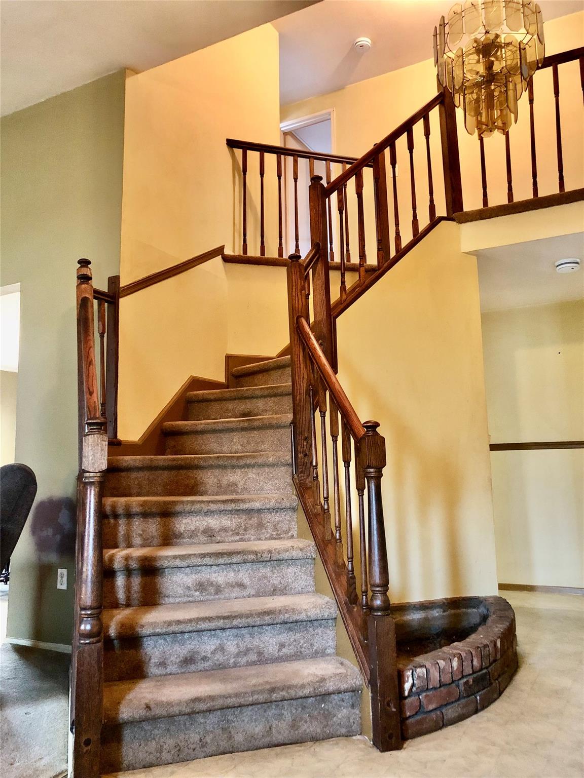 #6 photo, 12 Executive Road, Selden , NY 11784