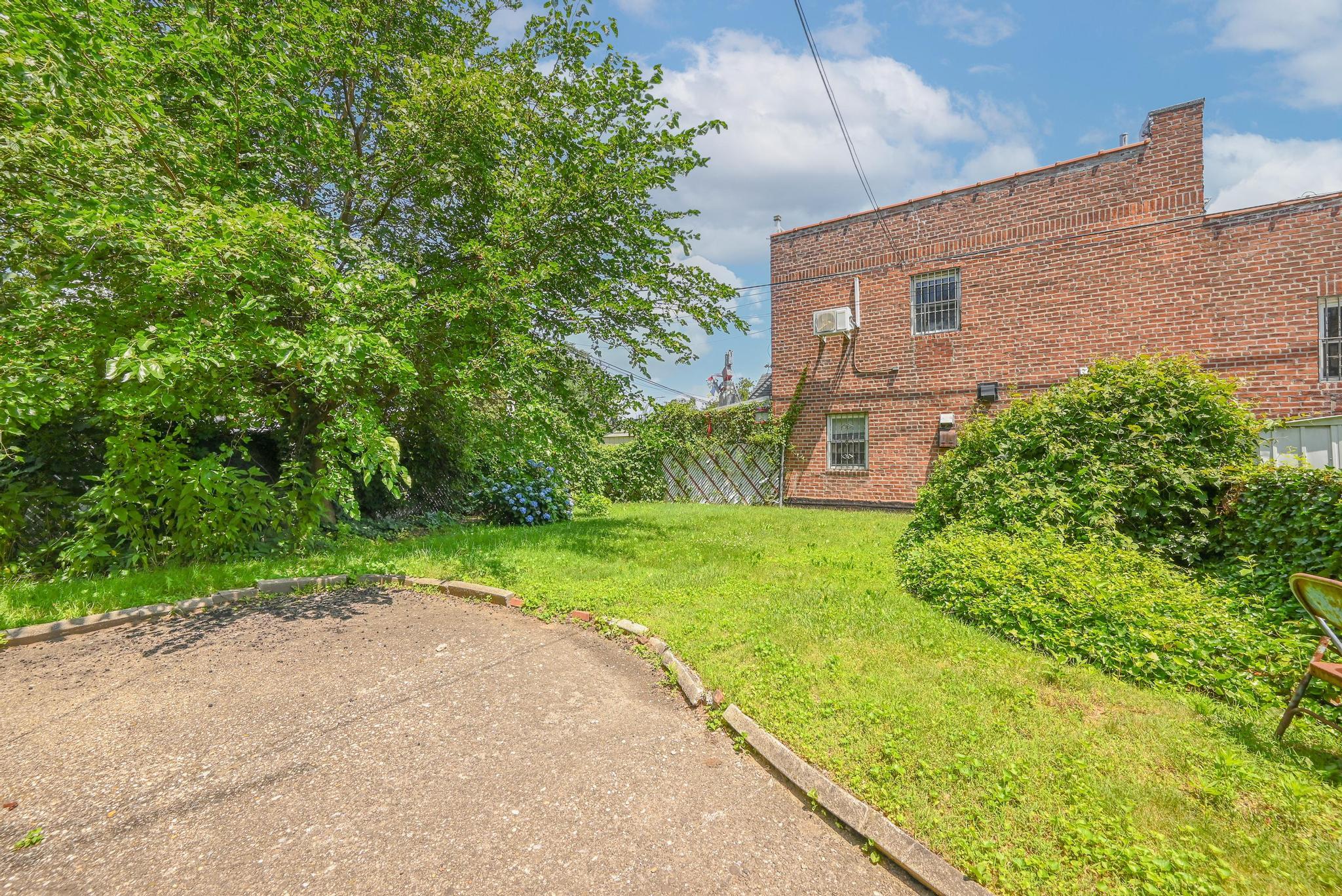 #12 photo, 150-01 Horace Harding Exp, クイーンズ区 Flushing , NY 11367