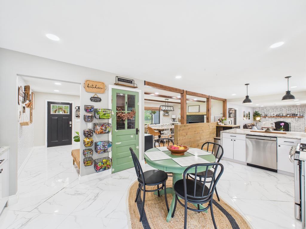 #11 photo, 17 Woodcrest Drive, サフォーク郡 East Moriches , NY 11940