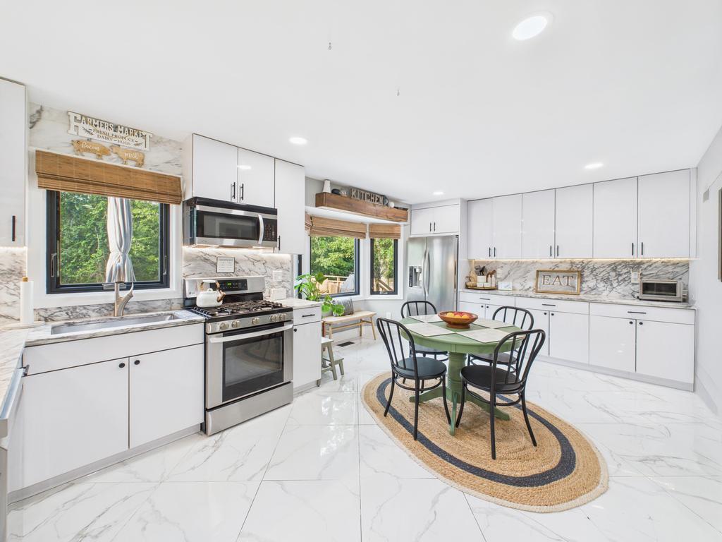 #13 photo, 17 Woodcrest Drive, サフォーク郡 East Moriches , NY 11940