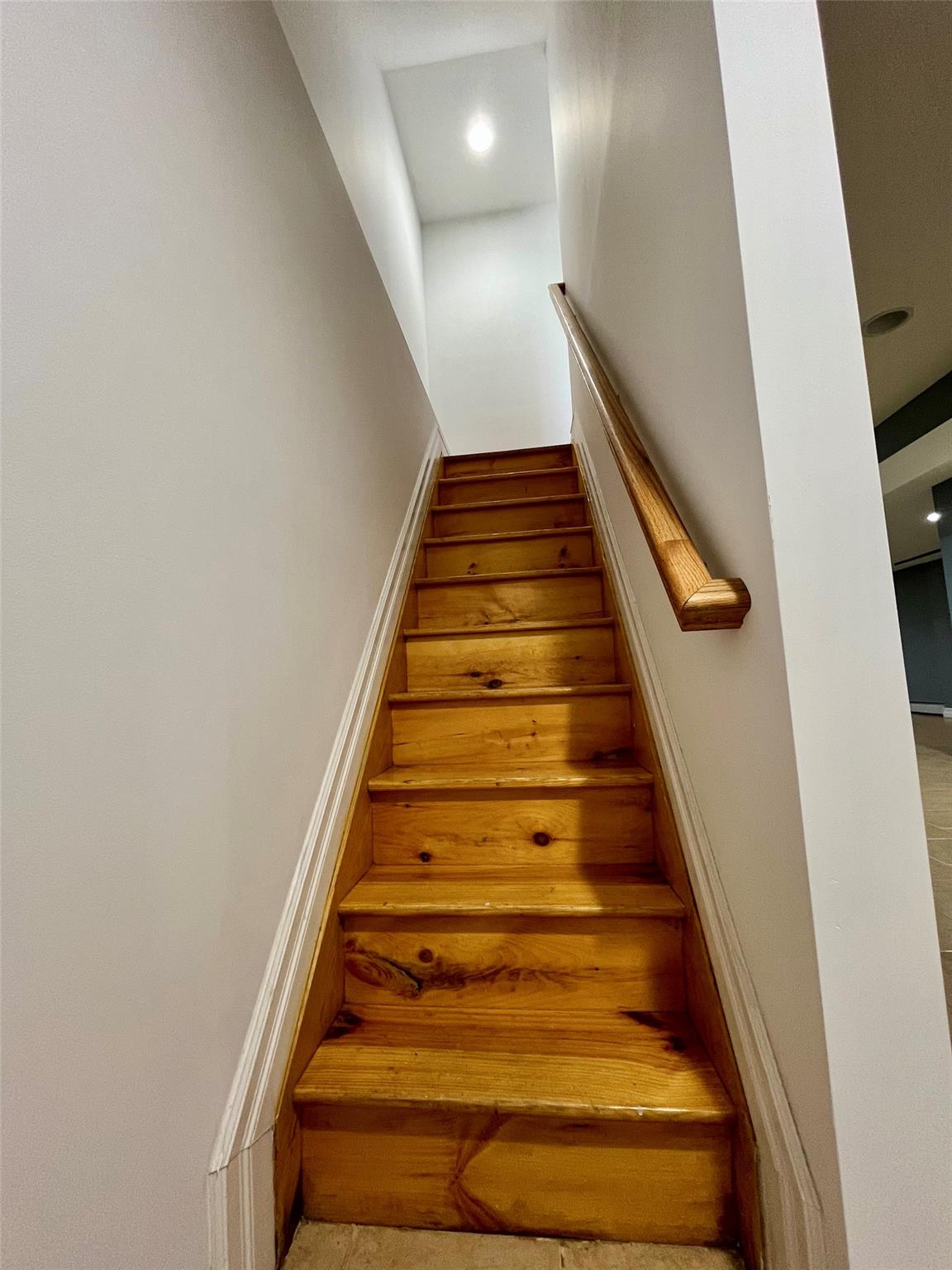 #10 photo, 819 Hollywood Avenue, برونكس Bronx , NY 10465