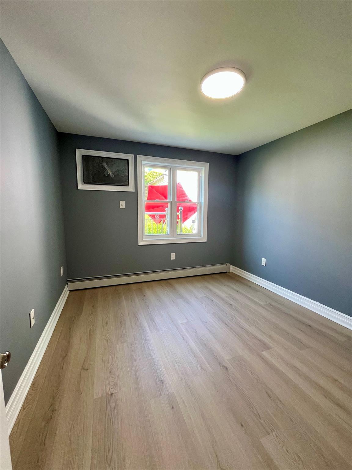 #12 photo, 819 Hollywood Avenue, برونكس Bronx , NY 10465