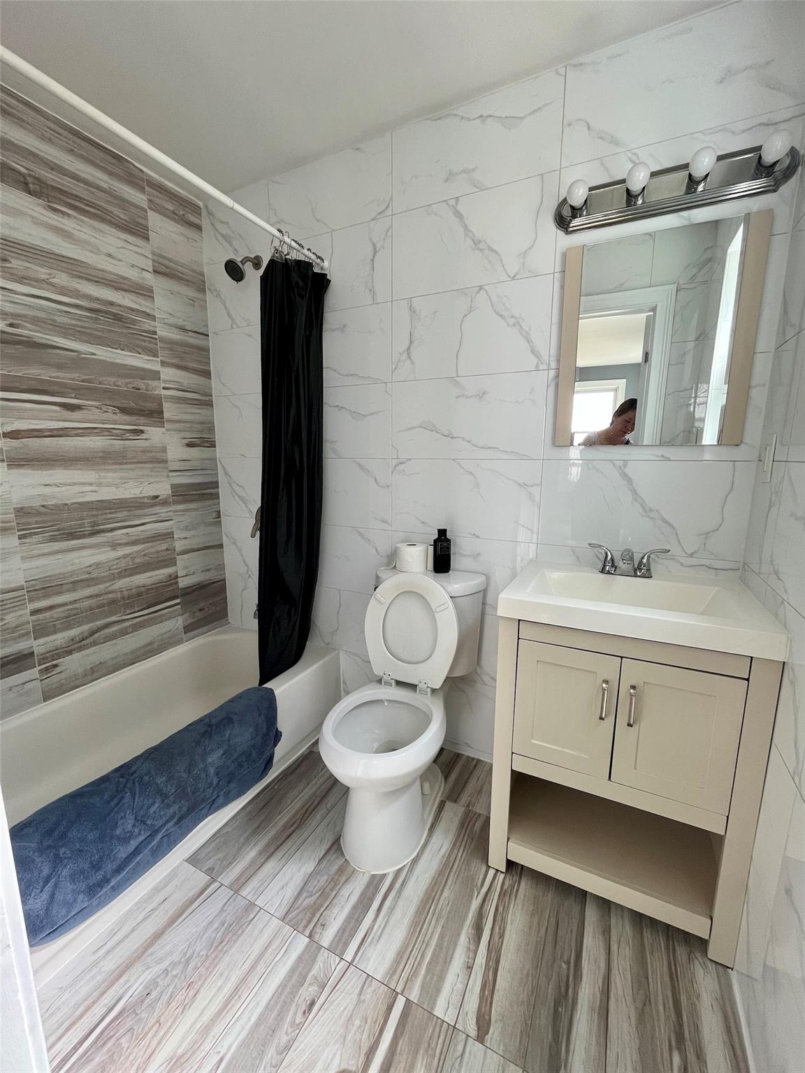 #13 photo, 819 Hollywood Avenue, برونكس Bronx , NY 10465