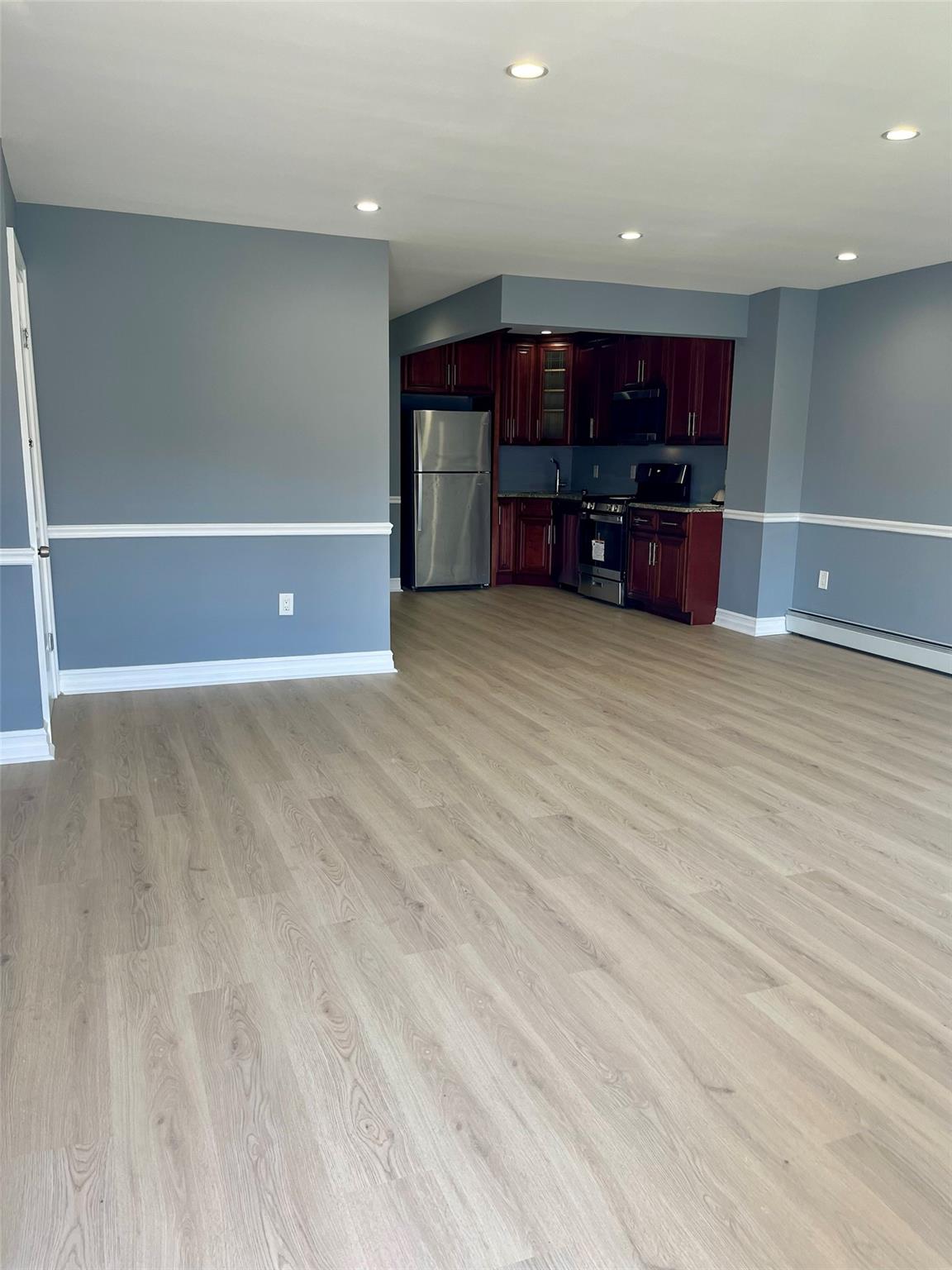 #17 photo, 819 Hollywood Avenue, برونكس Bronx , NY 10465