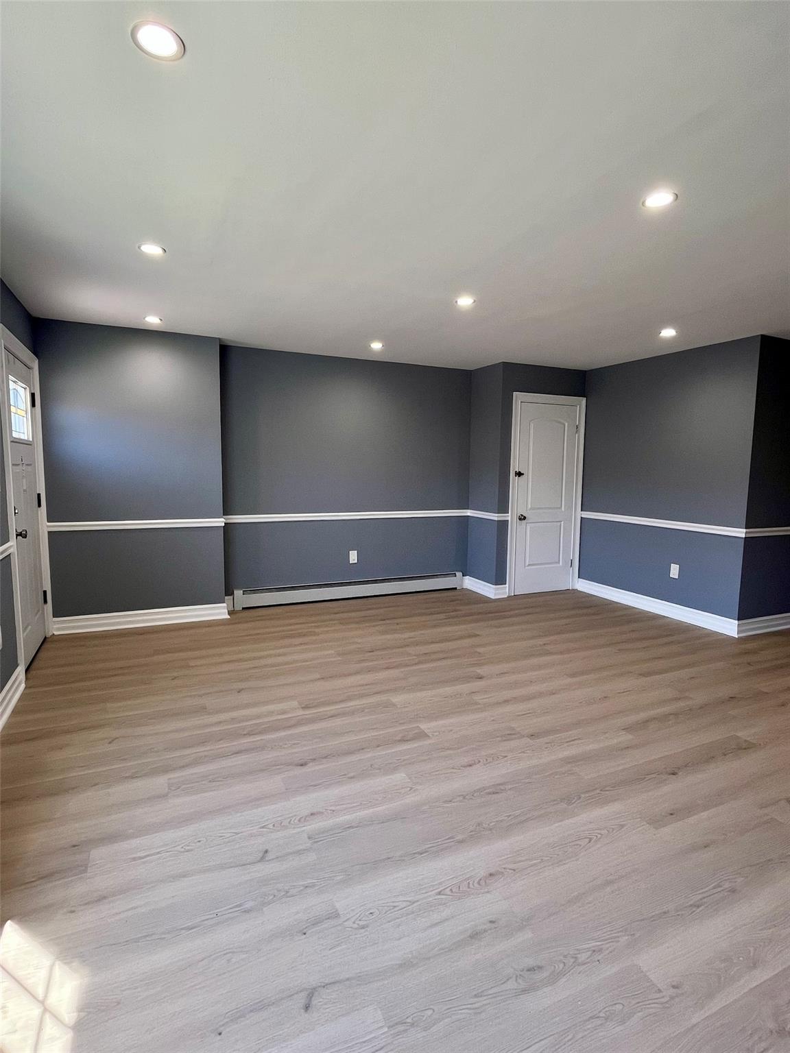 #5 photo, 819 Hollywood Avenue, برونكس Bronx , NY 10465