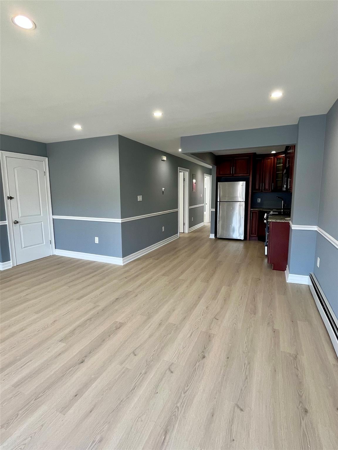 #6 photo, 819 Hollywood Avenue, برونكس Bronx , NY 10465