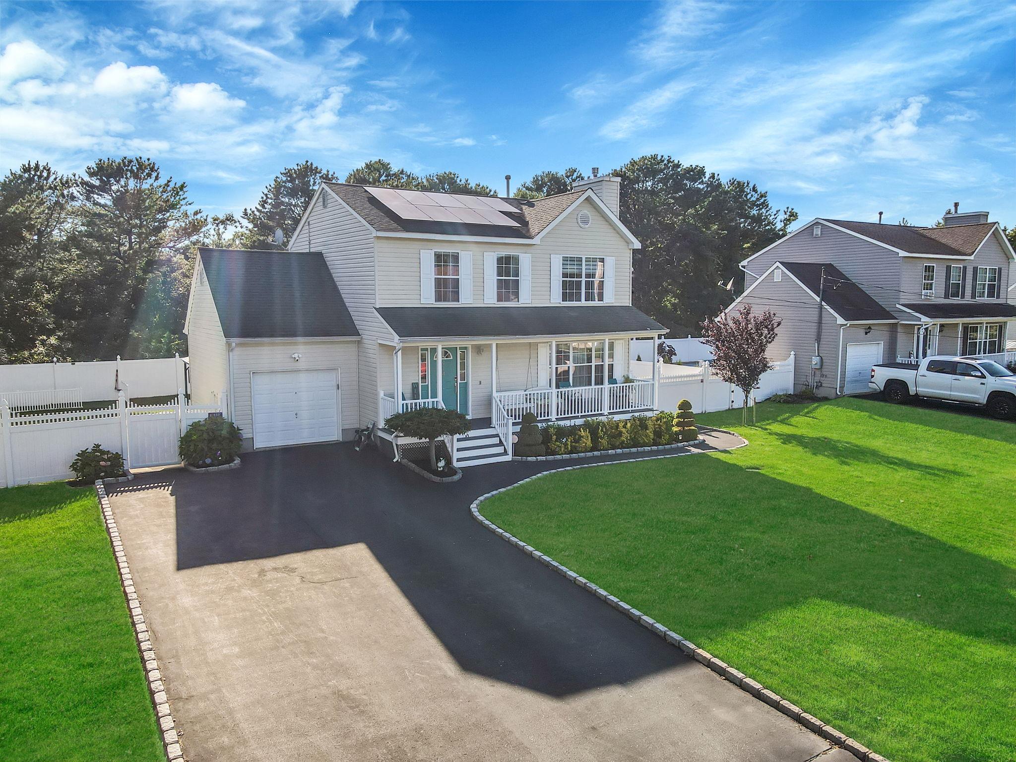 #1 photo, 914 Doane Avenue, سوفولك Bellport , NY 11713
