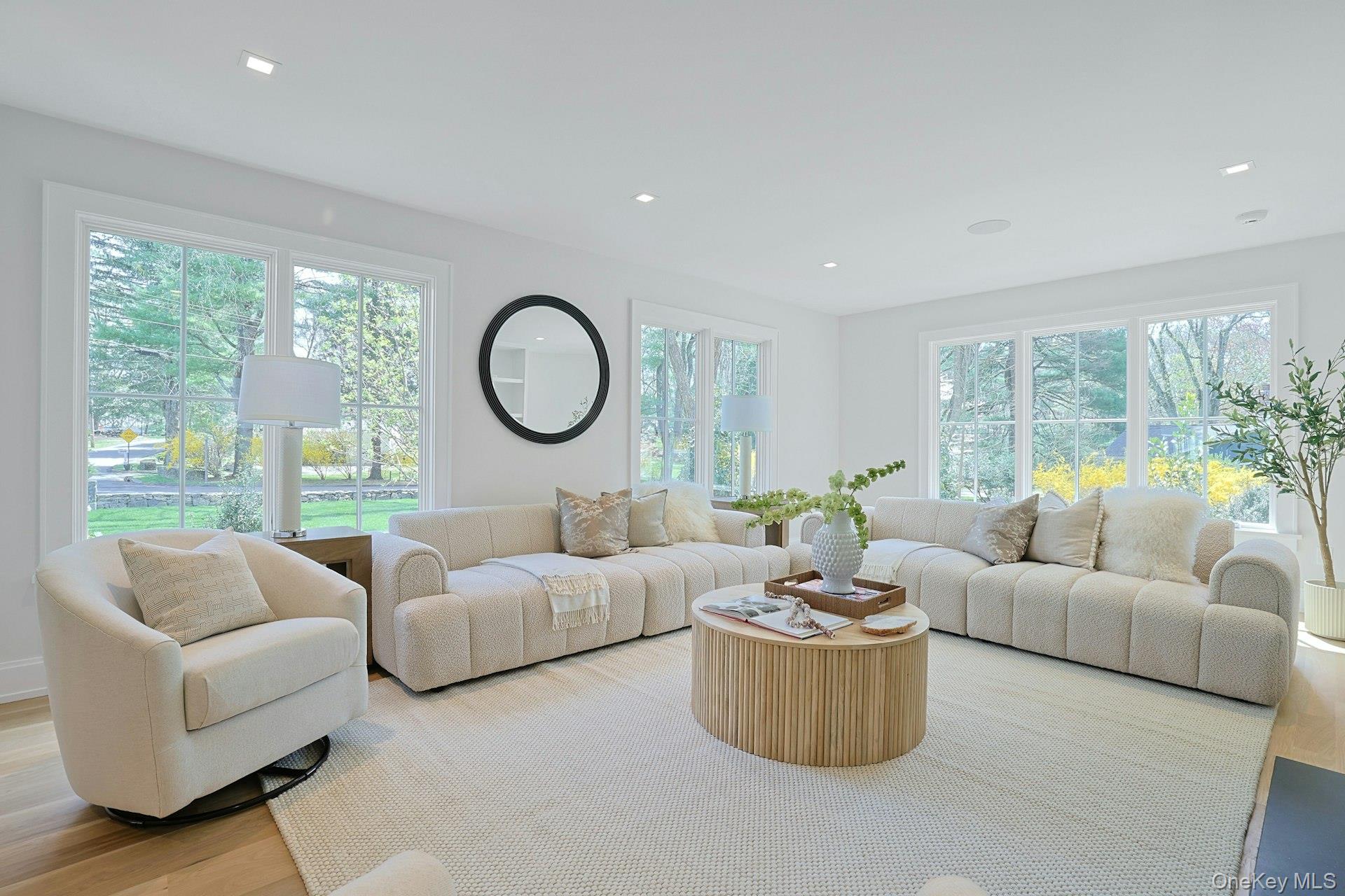 #10 photo, 1 Devoe Road, Armonk , NY 10504