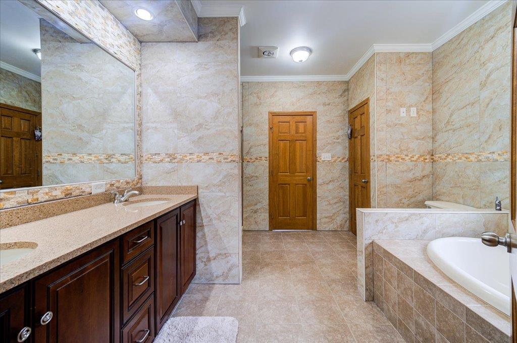 #20 photo, 210 Grey Road, South Fallsburg , NY 12779