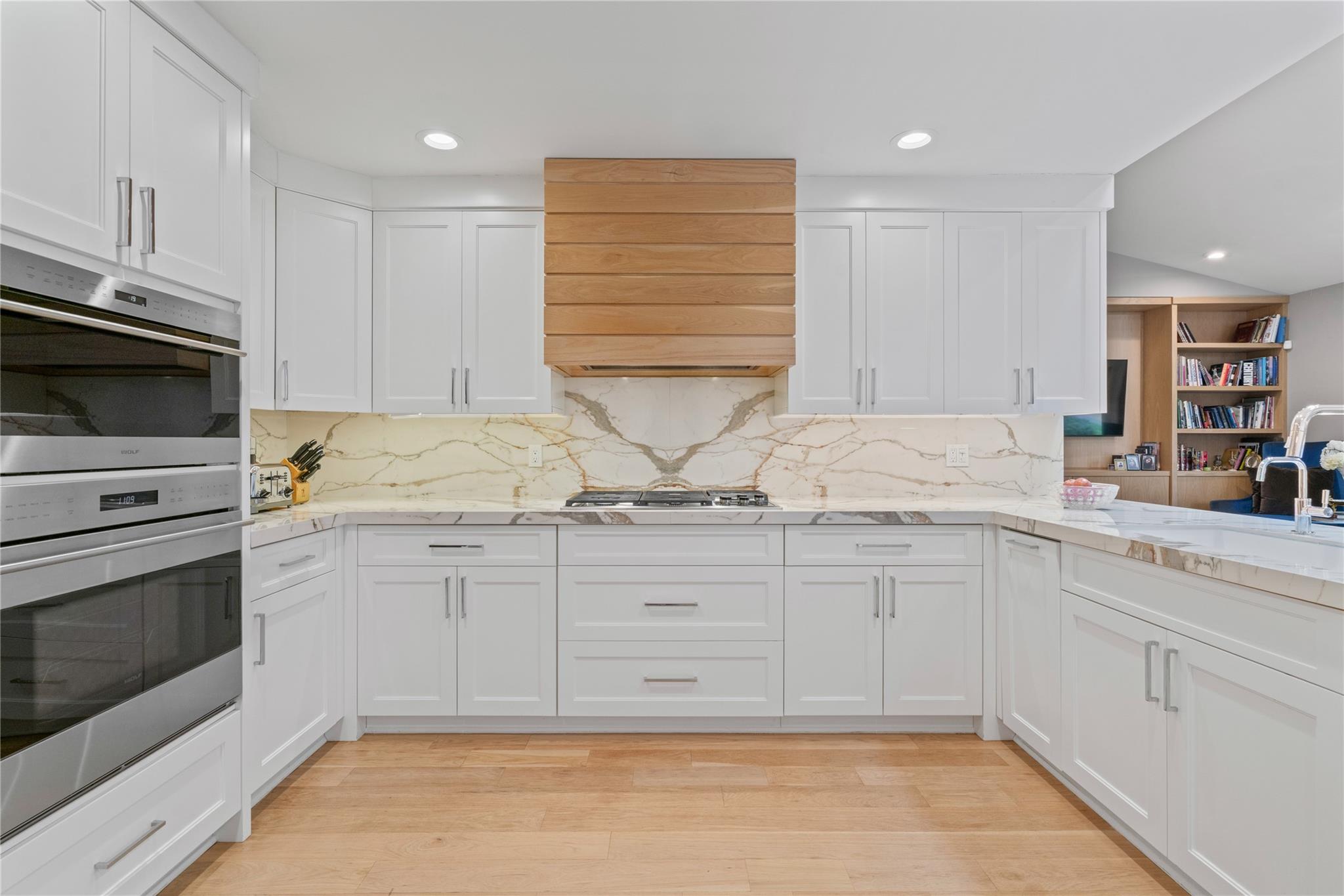 #16 photo, 63 Sutton Place, ナッソー郡 Manhasset , NY 11030