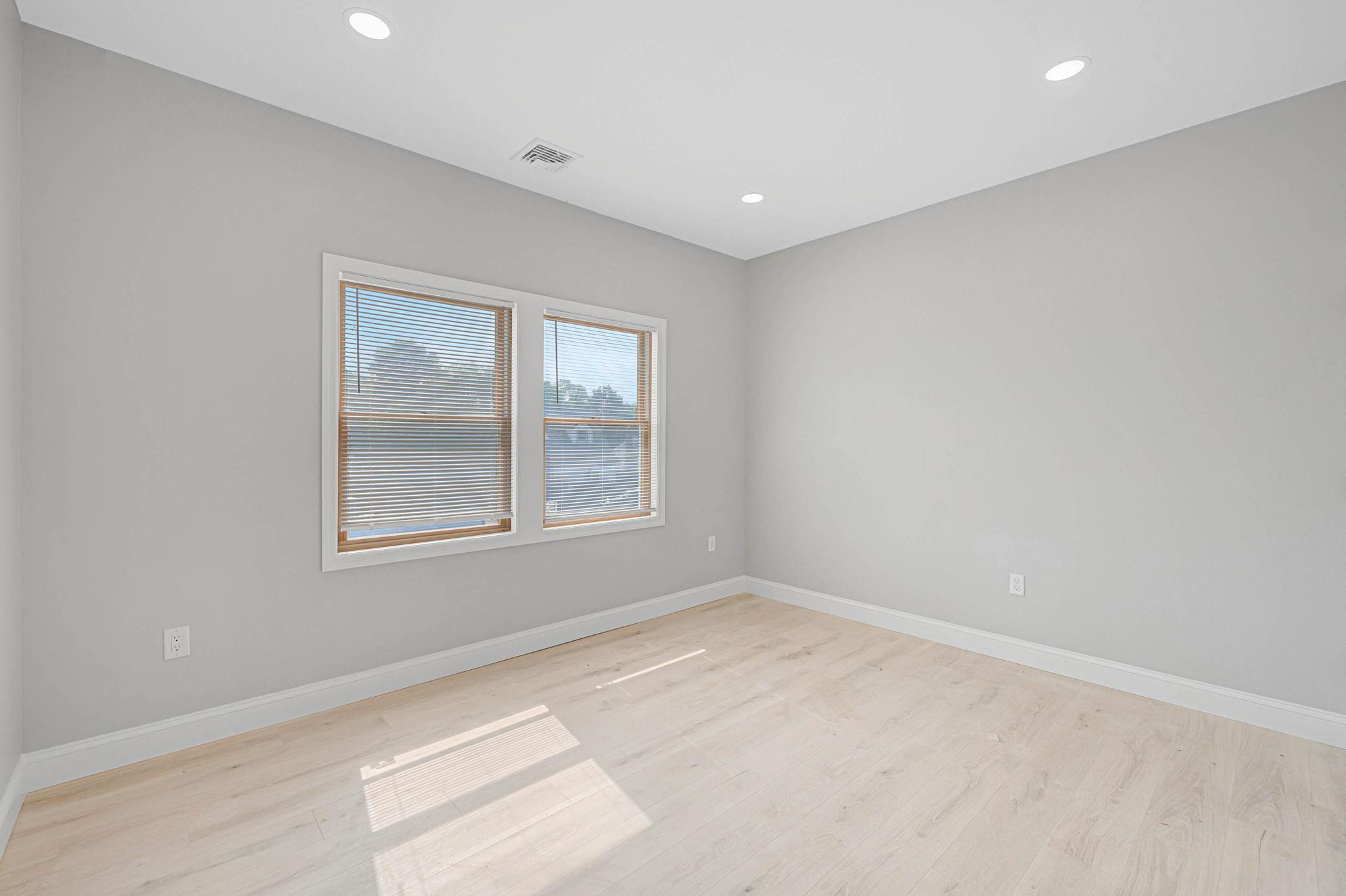 #19 photo, 49 Ronni Drive, 長島 East Meadow , NY 11554