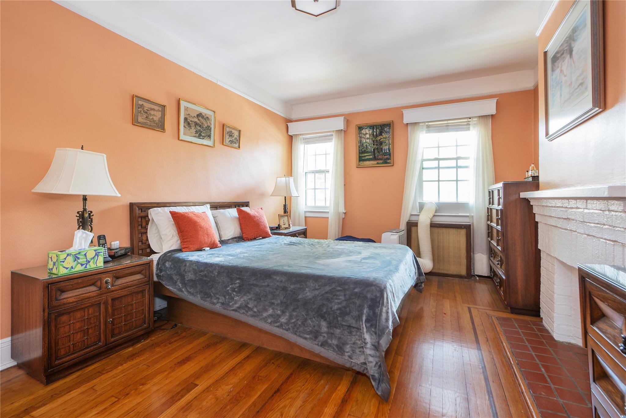 #9 photo, 34-42 88th Street, クイーンズ区 Jackson Heights , NY 11372