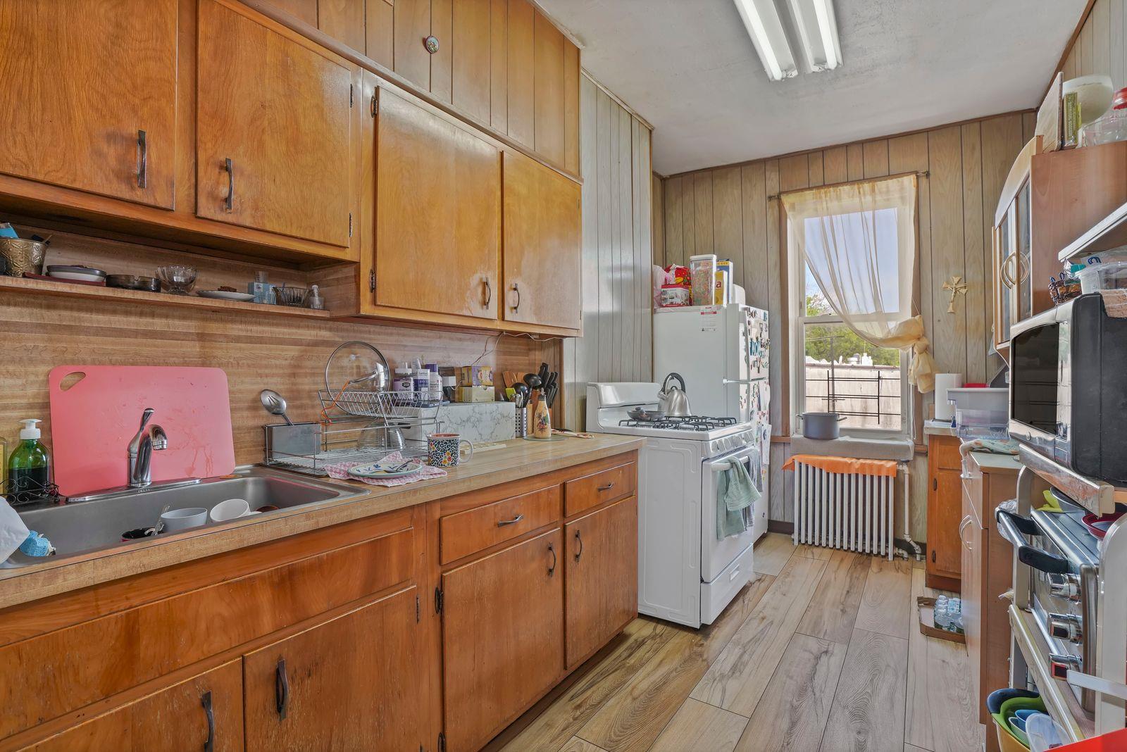 #14 photo, 67-03 Myrtle Avenue, クイーンズ区 Glendale , NY 11385