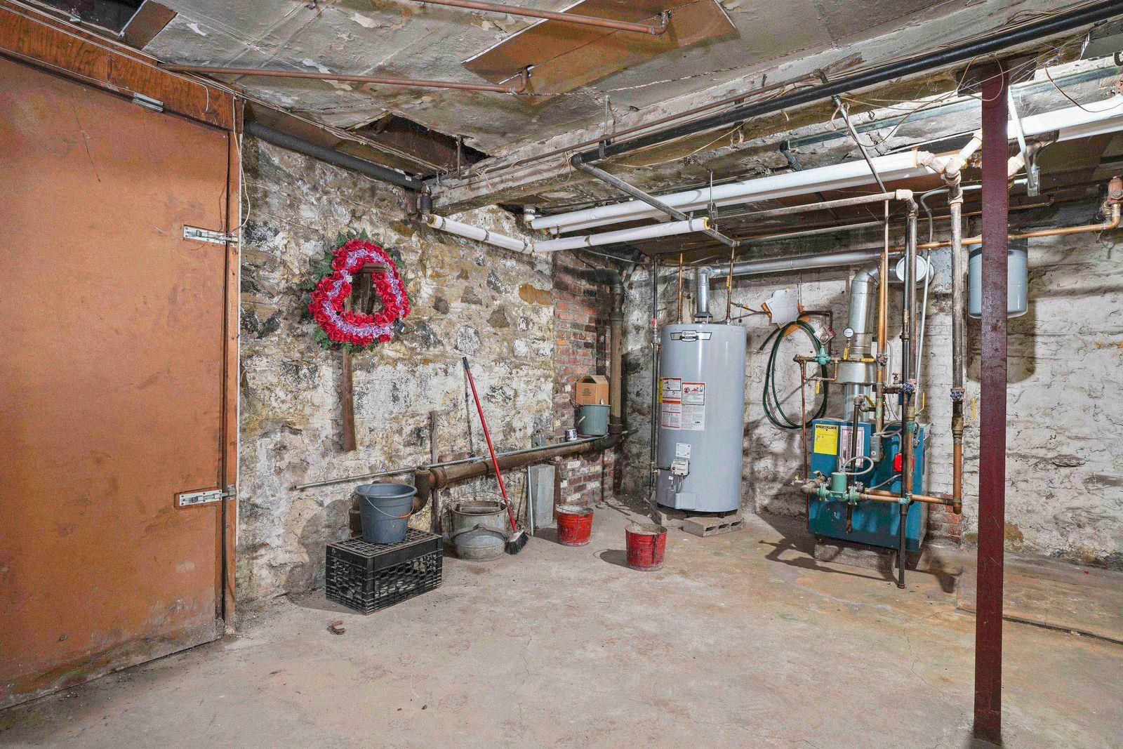 #7 photo, 67-03 Myrtle Avenue, クイーンズ区 Glendale , NY 11385