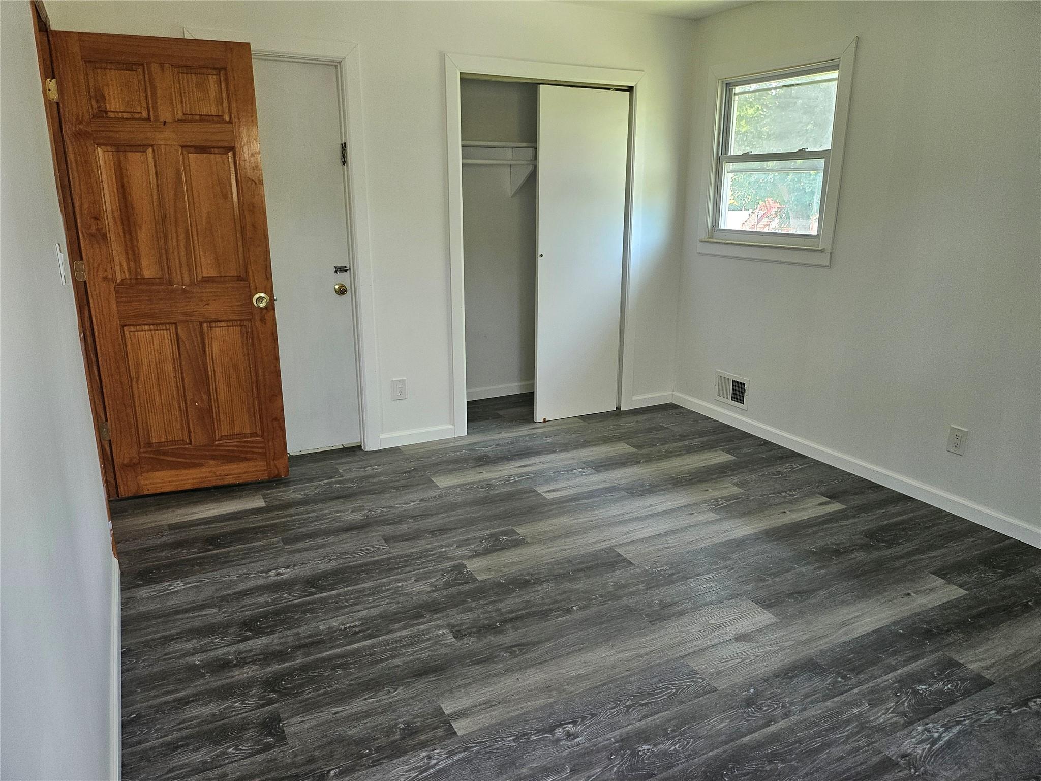 #10 photo, 141 Sheridan Street, 東長島 Brentwood , NY 11717