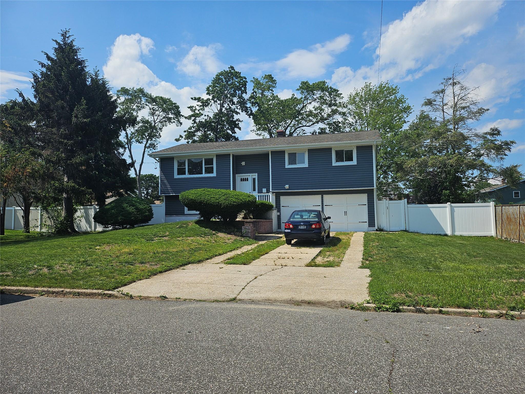 #2 photo, 141 Sheridan Street, 東長島 Brentwood , NY 11717