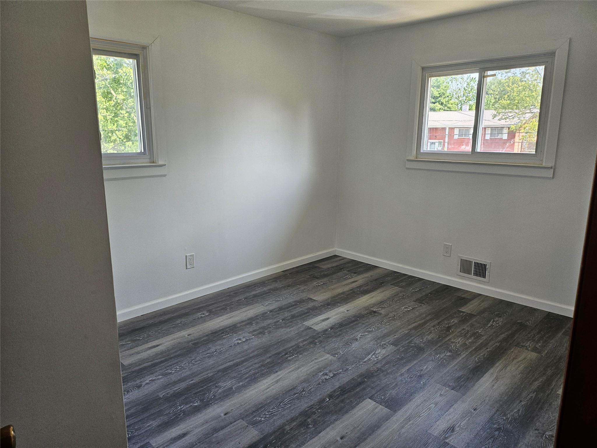 #4 photo, 141 Sheridan Street, 東長島 Brentwood , NY 11717