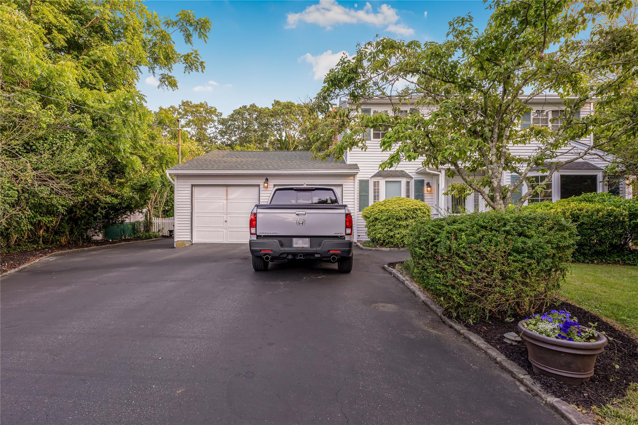 #1 photo, 870 Karshick Street, 東長島 Bohemia , NY 11716