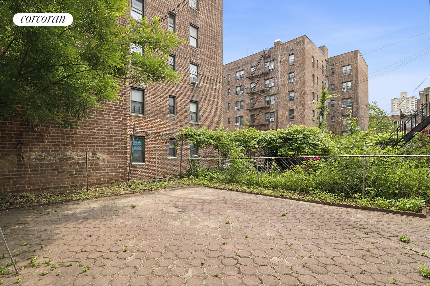 #5 photo, 64-03 102ND Street, クイーンズ区 Forest Hills , NY 11374