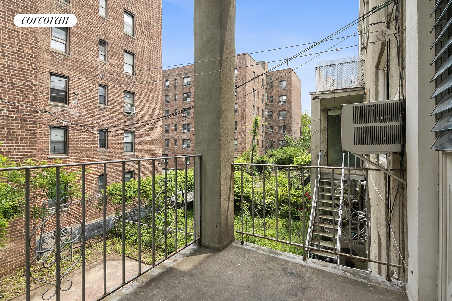 #7 photo, 64-03 102ND Street, クイーンズ区 Forest Hills , NY 11374