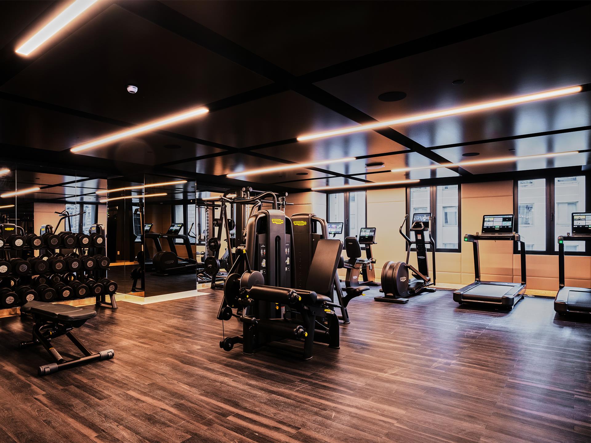 #17 photo, 685 5TH Avenue, マンハッタン Midtown East , NY 10022