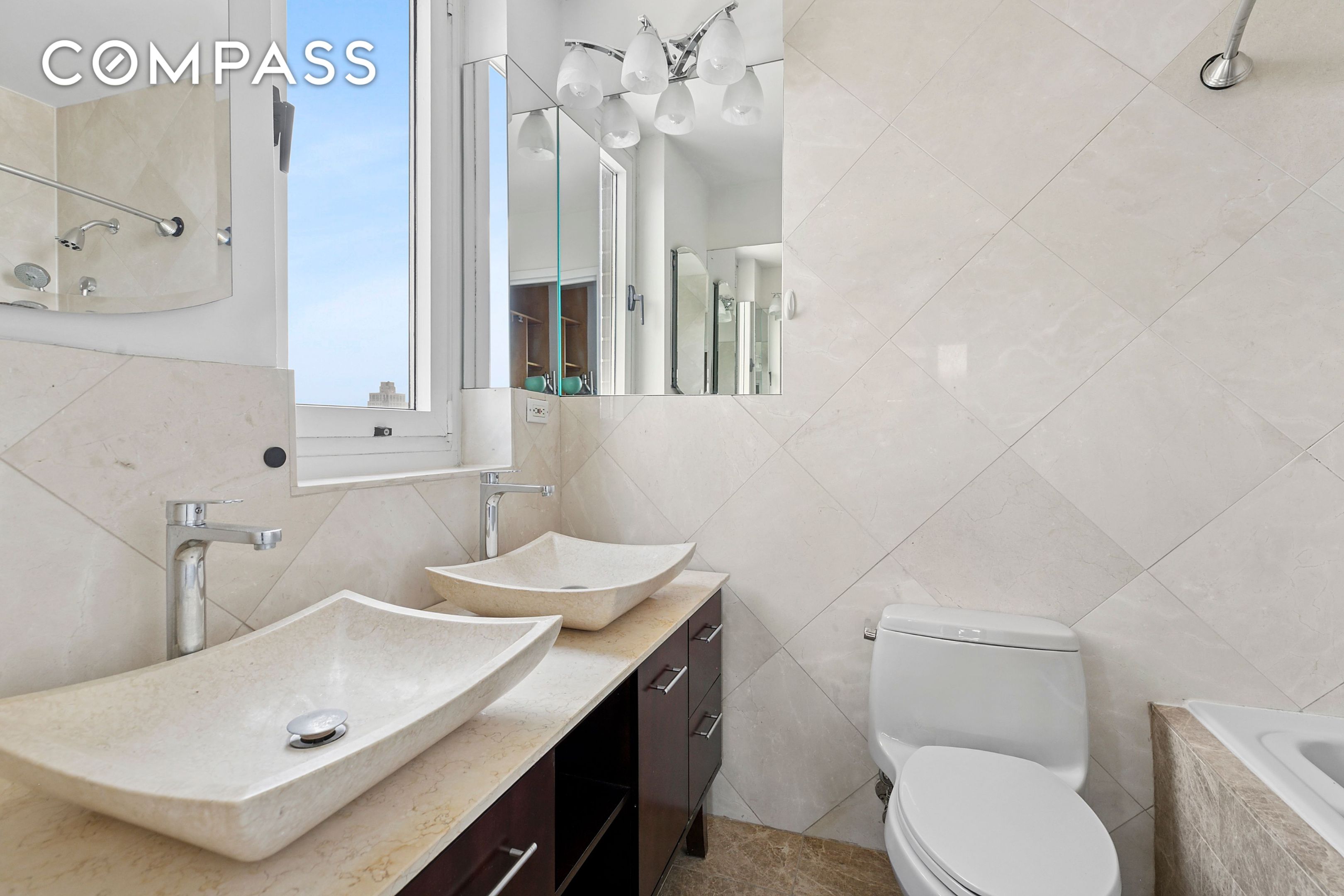 #9 photo, 200 E 89th Street, Upper East Side , NY 10128