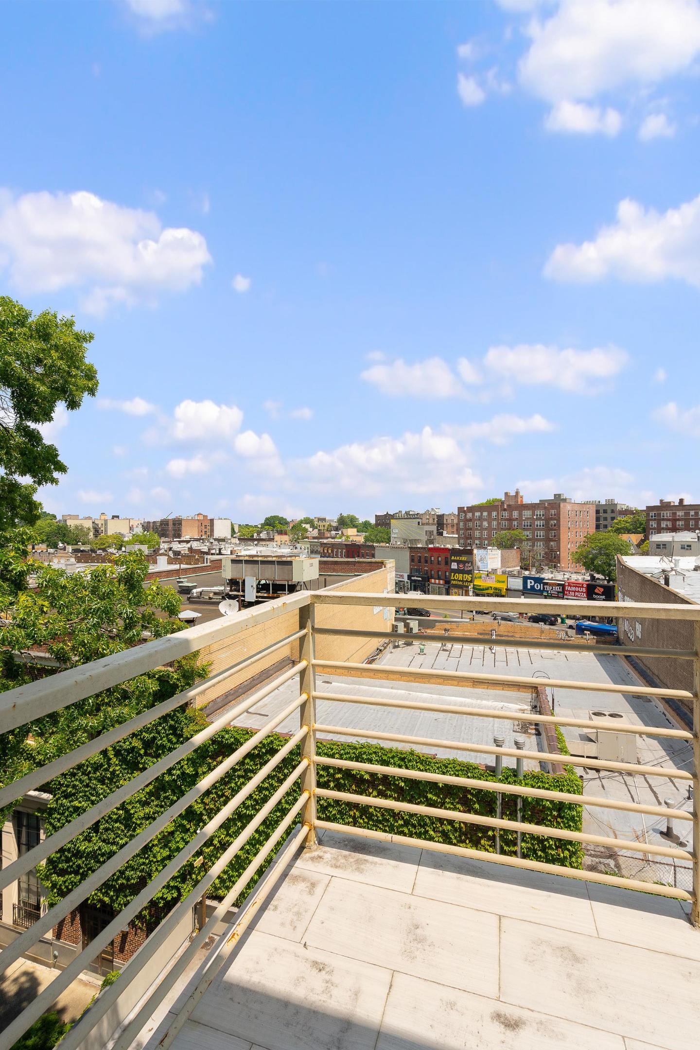 #5 photo, 145 Kenilworth Place, ブルックリン区 Flatbush , NY 11210