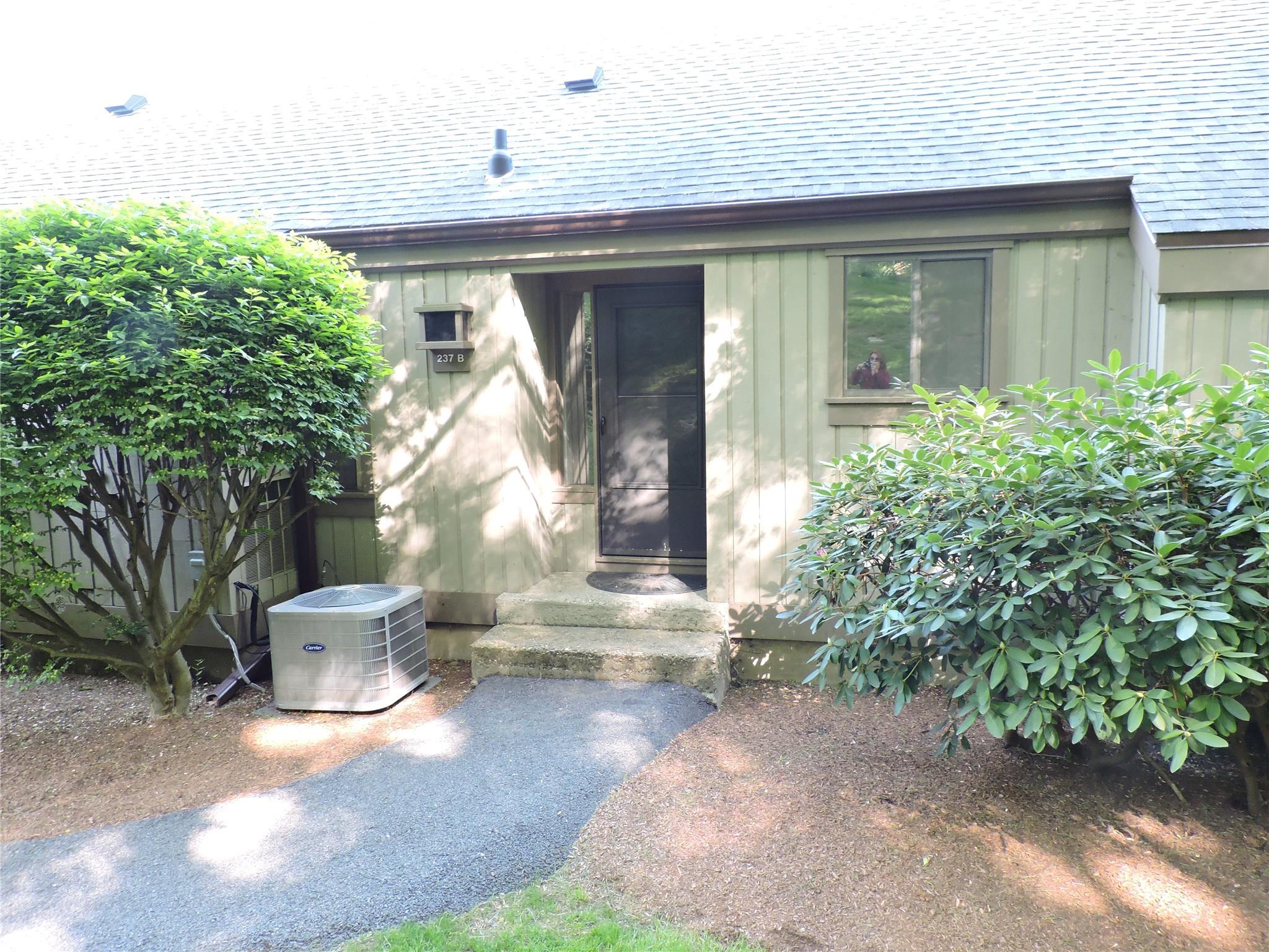 #1 photo, 237 Heritage Hills, Somers , NY 10589