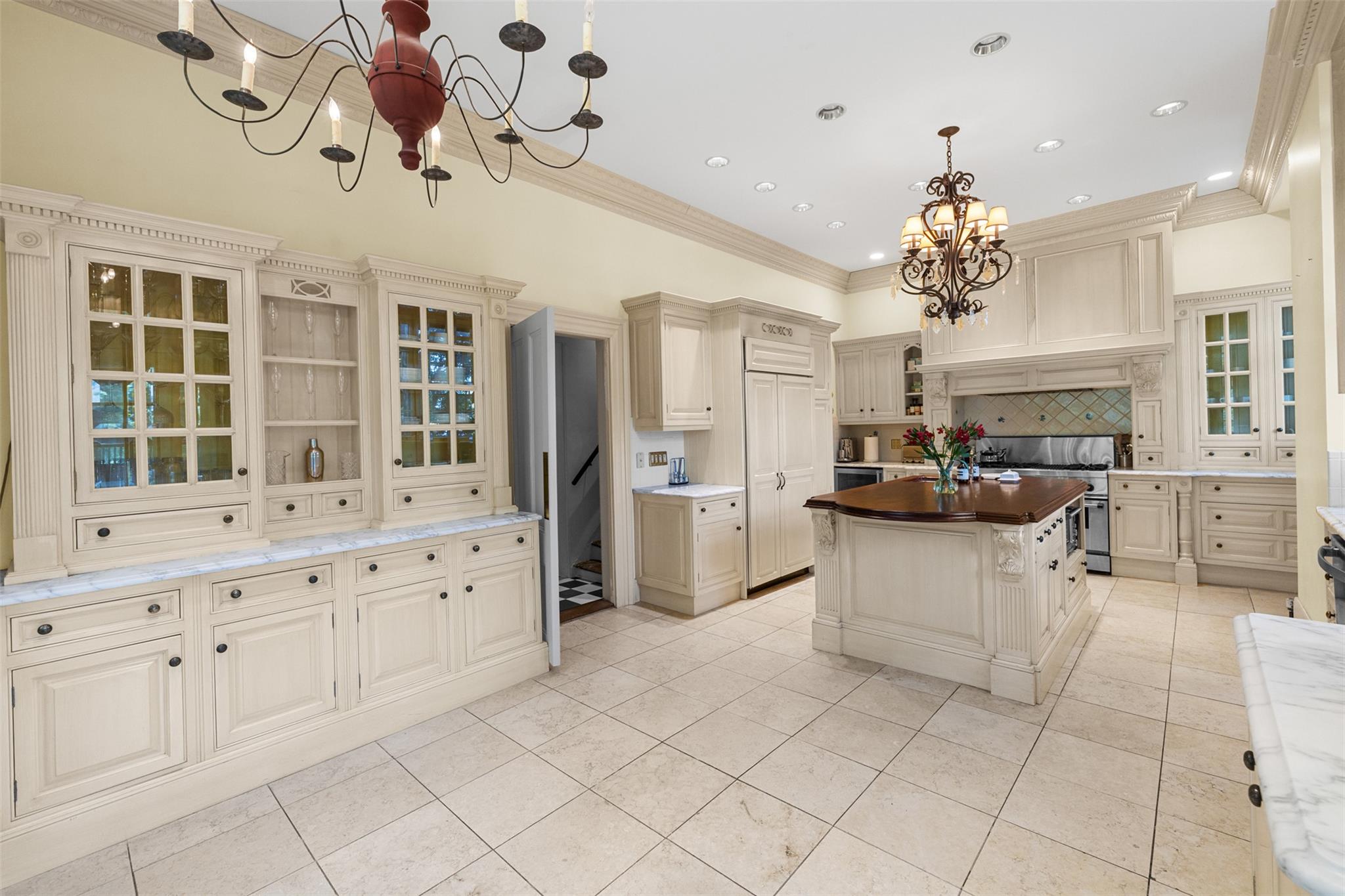 #17 photo, 103 Albany Avenue, Kingston , NY 12401