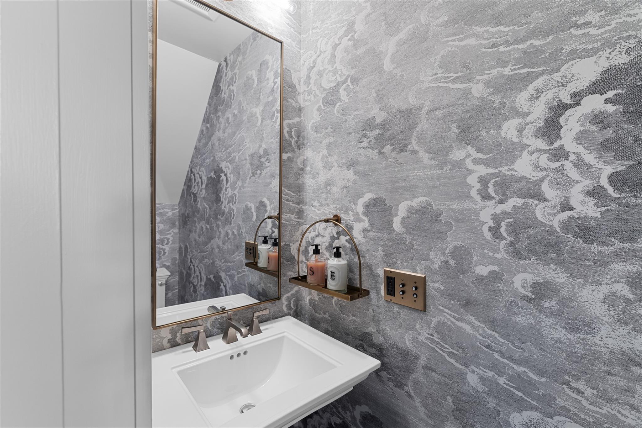 #19 photo, 103 Albany Avenue, Kingston , NY 12401