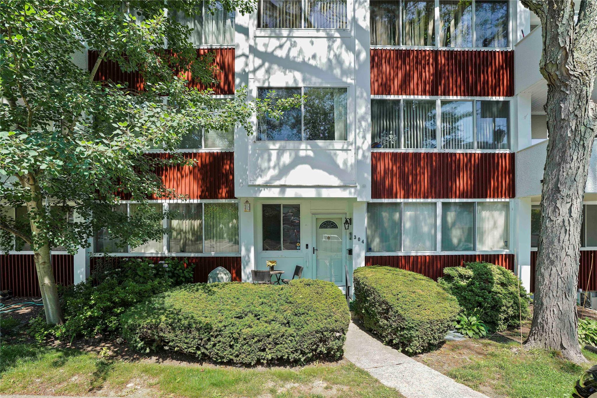 #1 photo, 304 Tallwood Drive, Hartsdale , NY 10530
