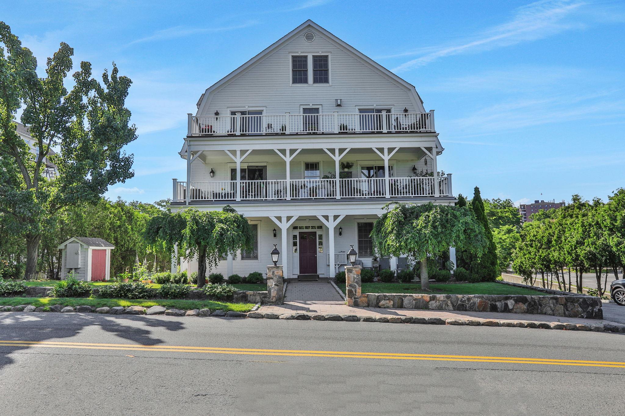 #1 photo, 2 Harbor Lane, New Rochelle , NY 10805
