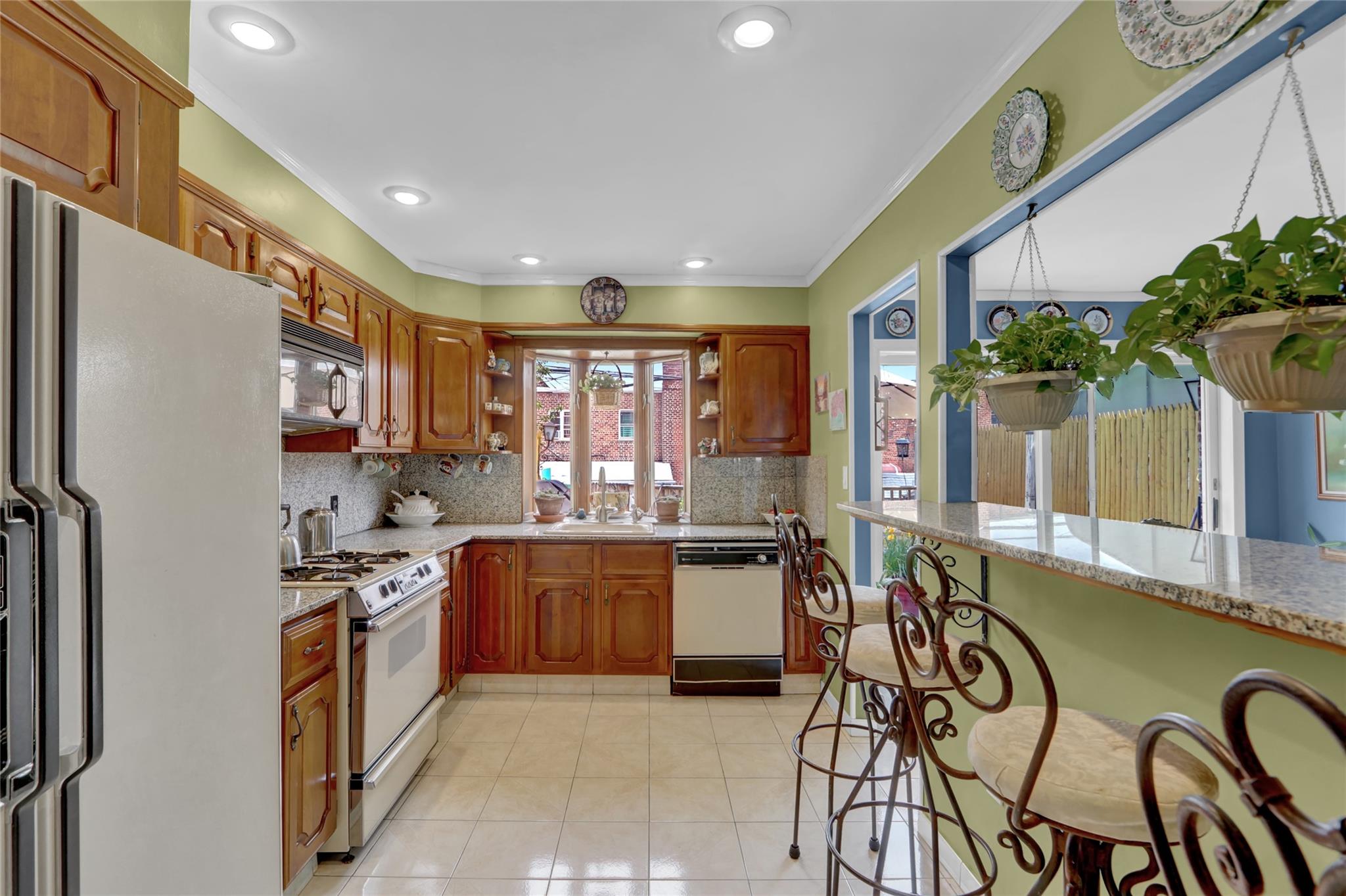 #10 photo, 25-27 76th Street, クイーンズ区 Jackson Heights , NY 11370