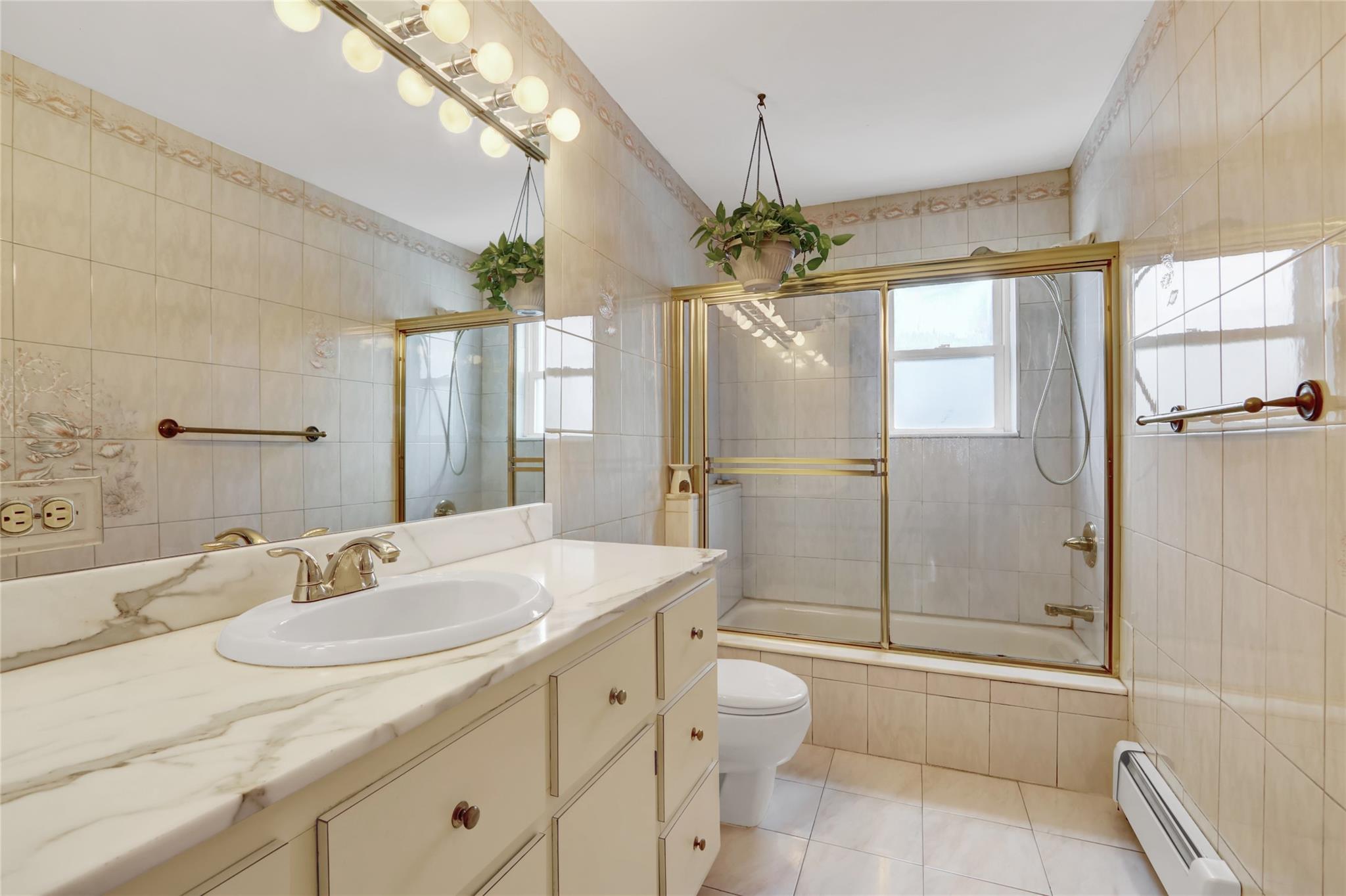 #12 photo, 25-27 76th Street, クイーンズ区 Jackson Heights , NY 11370