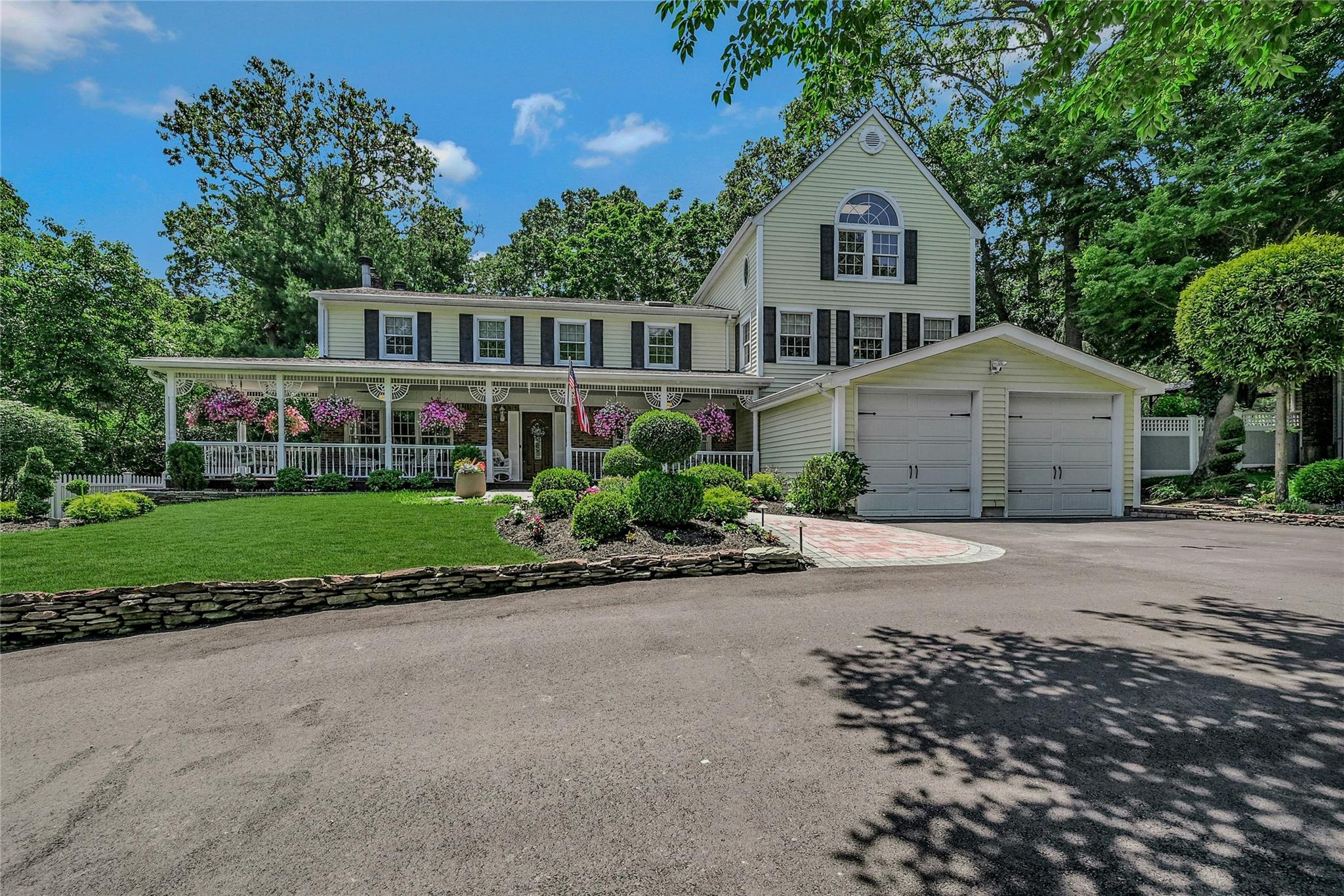 #1 photo, 712 Brewster Drive, 東長島 Port Jefferson , NY 11777