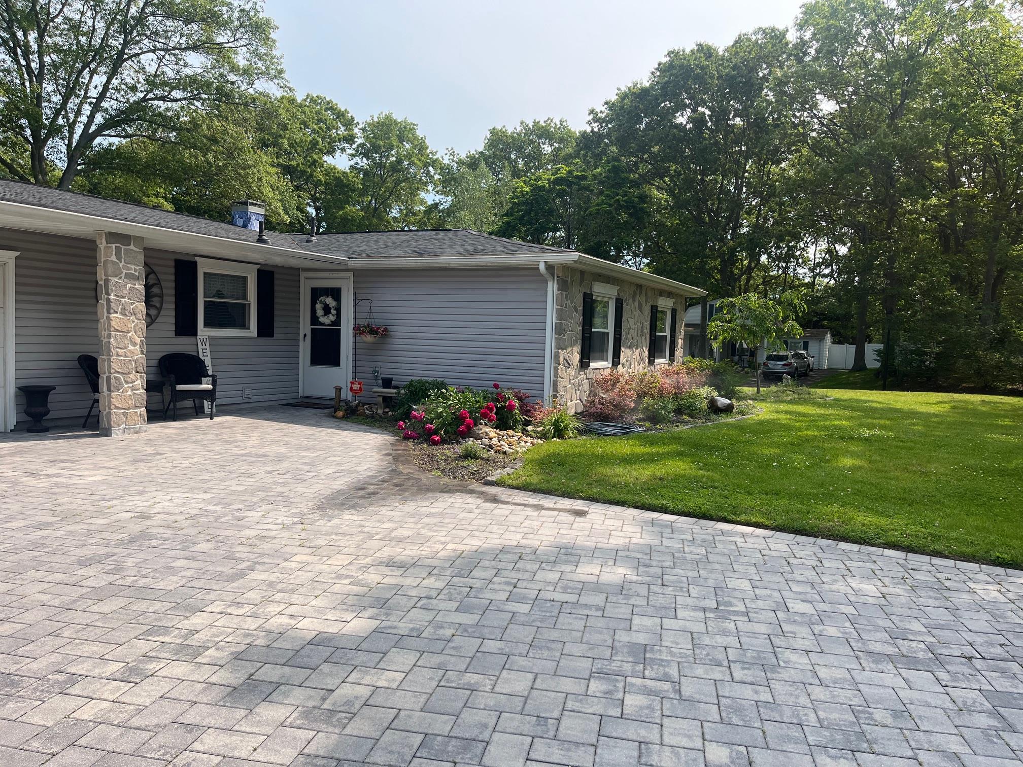 #1 photo, 9 SongSparrow Lane, سوفولك Centereach , NY 11720