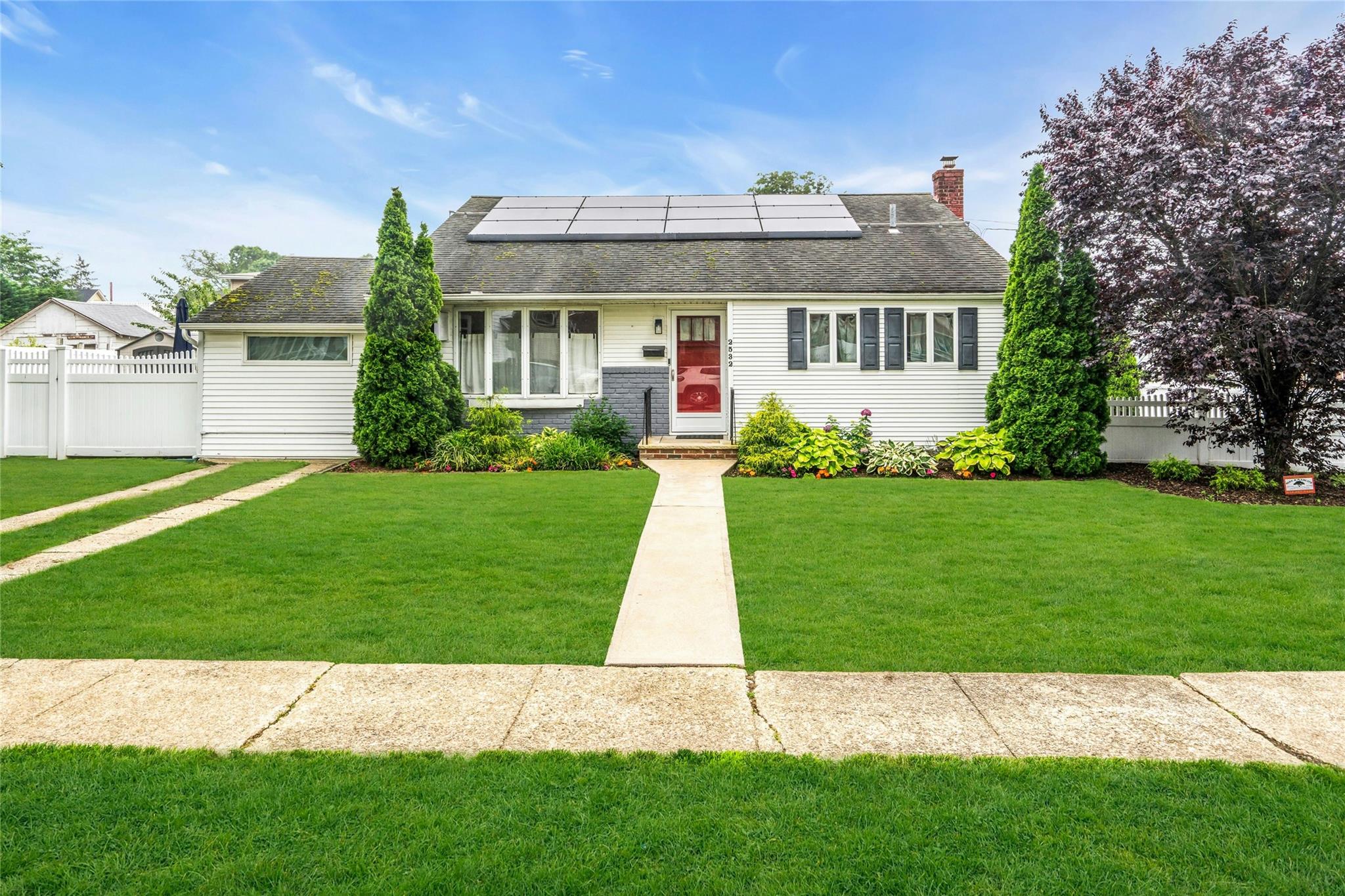 #1 photo, 2532 Clinton Street, 長島 Bellmore , NY 11710