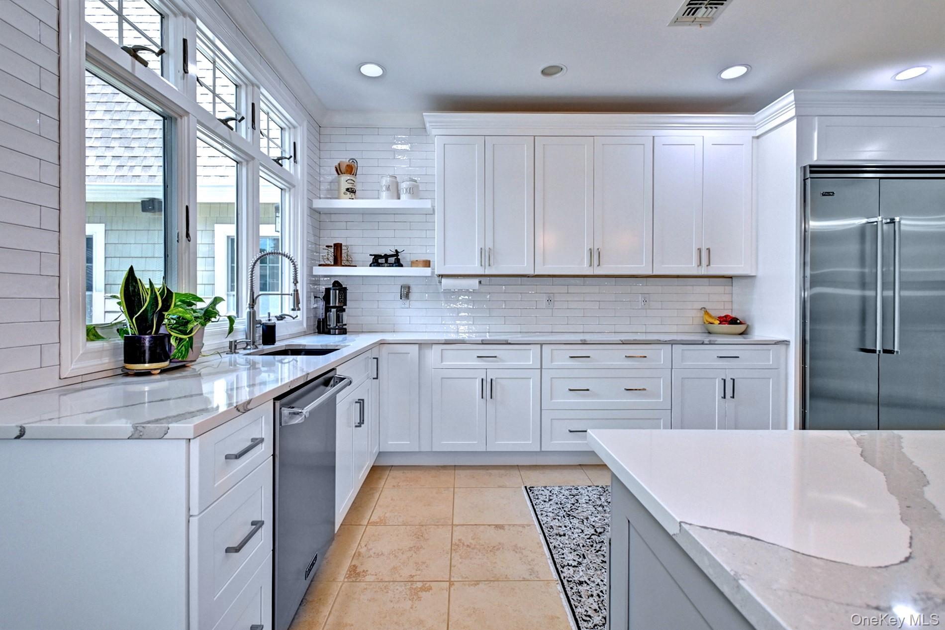 #18 photo, 4 Briana Court, サフォーク郡 East Moriches , NY 11940