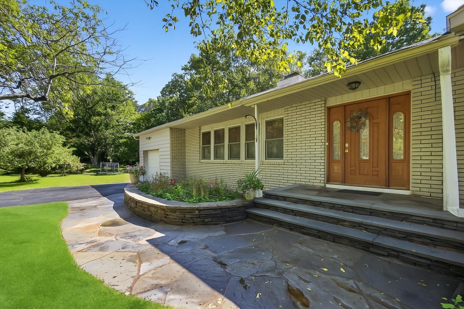 #1 photo, 4 Mary Ann Avenue, Saugerties , NY 12477