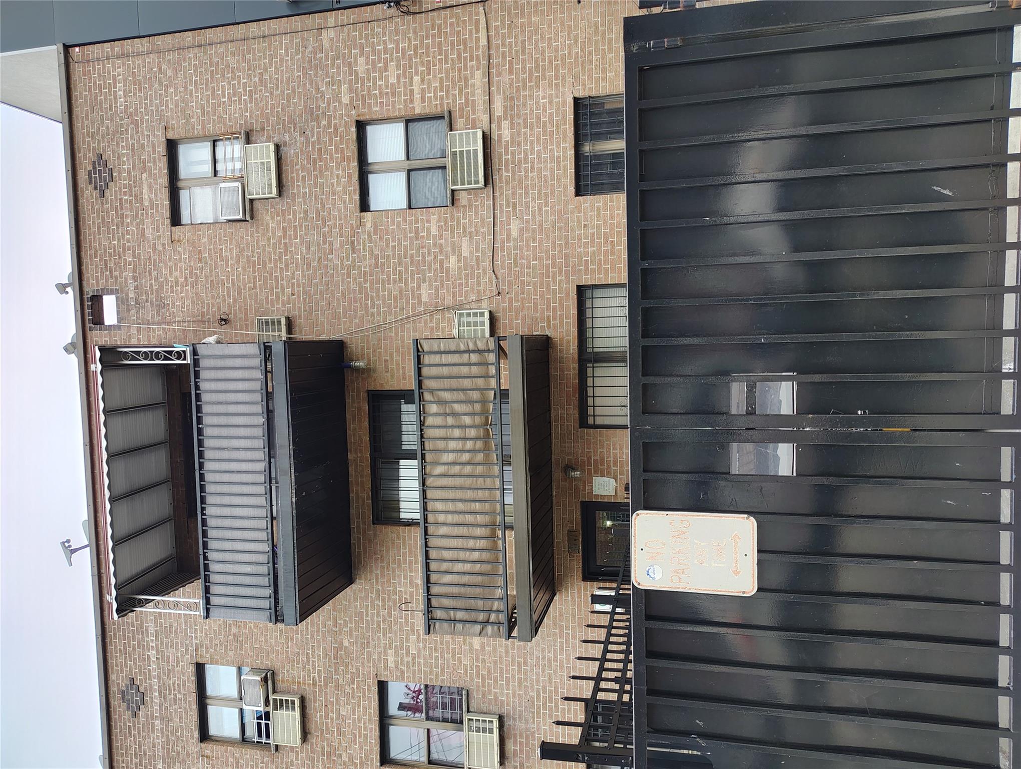 #1 photo, 5609 Van Cleef Street, クイーンズ区 Corona , NY 11368