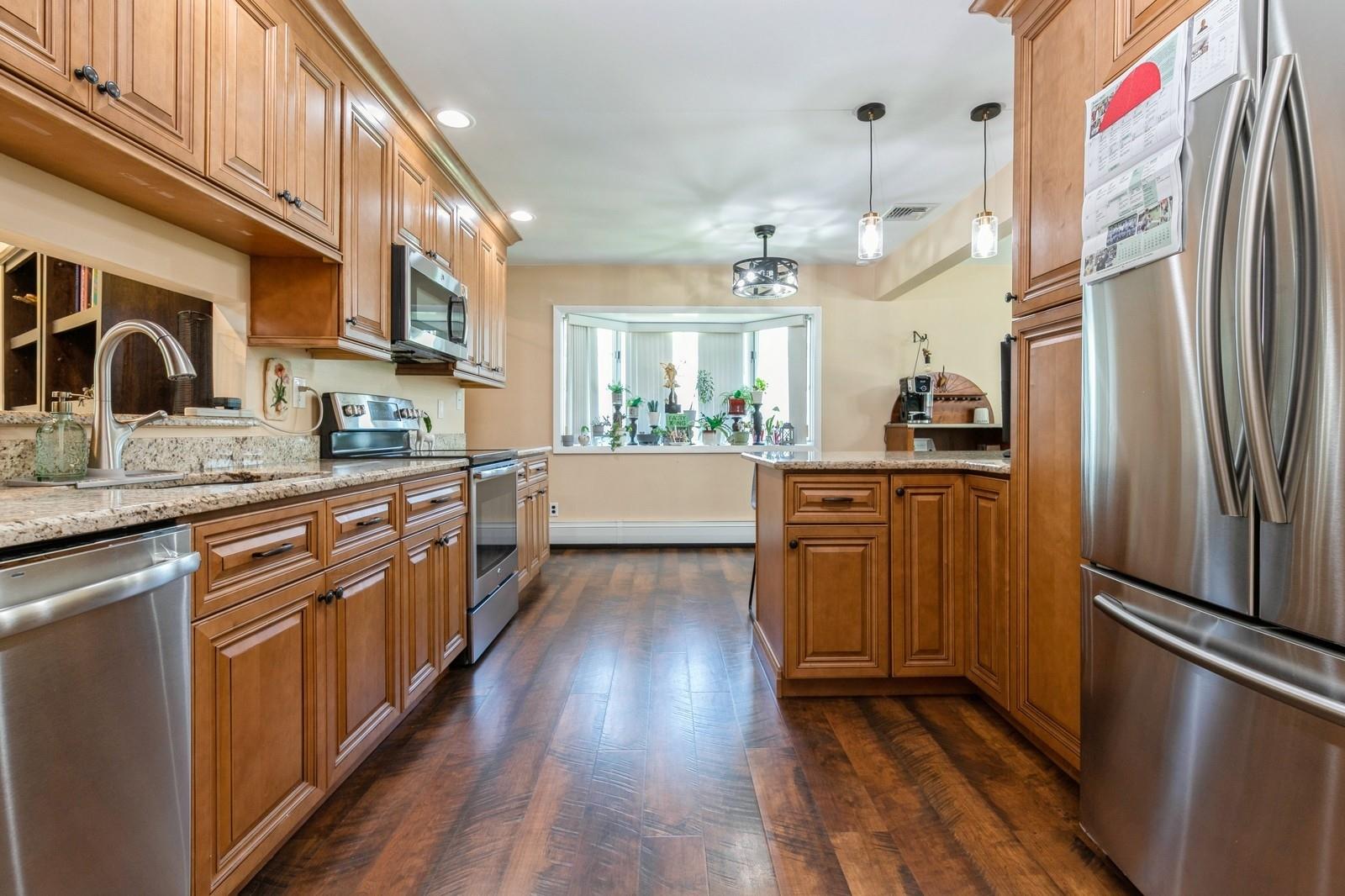 #10 photo, 70 Fairfax Drive, 東長島 科勒姆 Coram , NY 11727