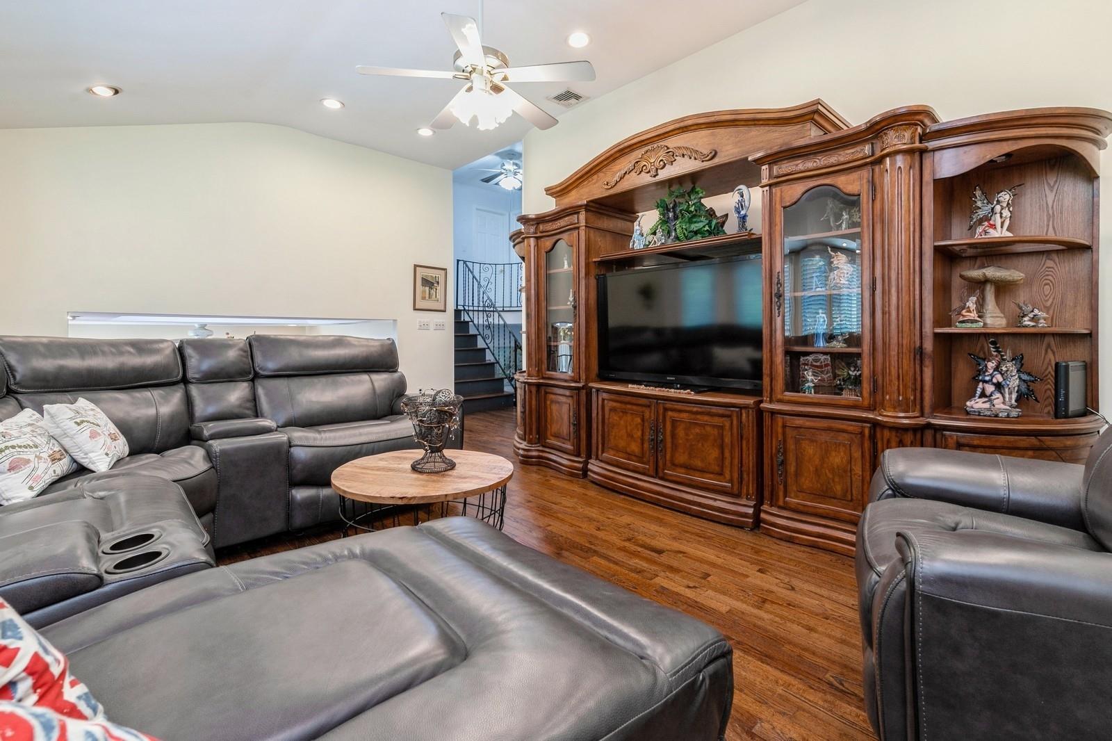 #13 photo, 70 Fairfax Drive, 東長島 科勒姆 Coram , NY 11727