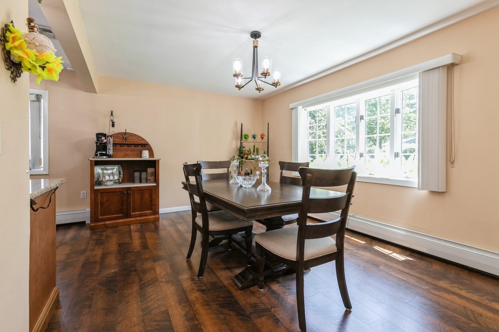 #6 photo, 70 Fairfax Drive, 東長島 科勒姆 Coram , NY 11727