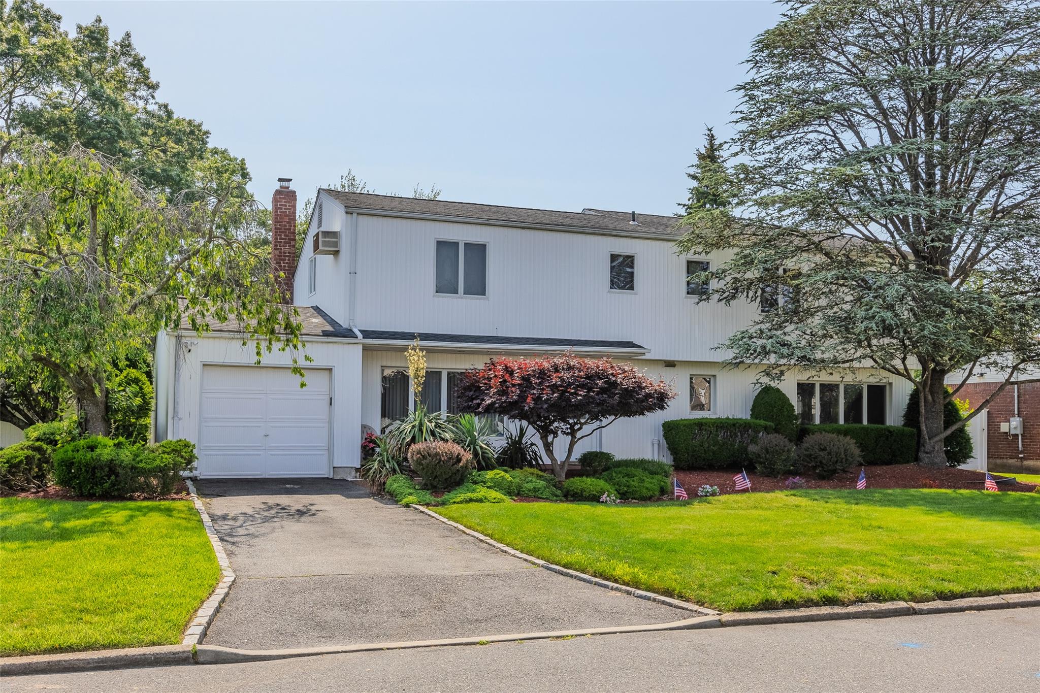 #1 photo, 270 W 15th Street, 東長島 鹿园 Deer Park , NY 11729