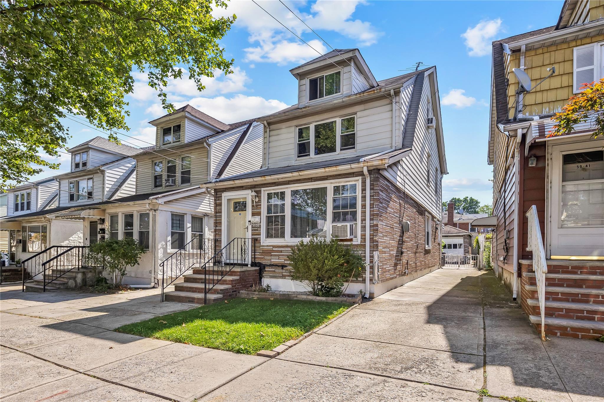 #1 photo, 59-39 156th Street, كوينز Flushing , NY 11355