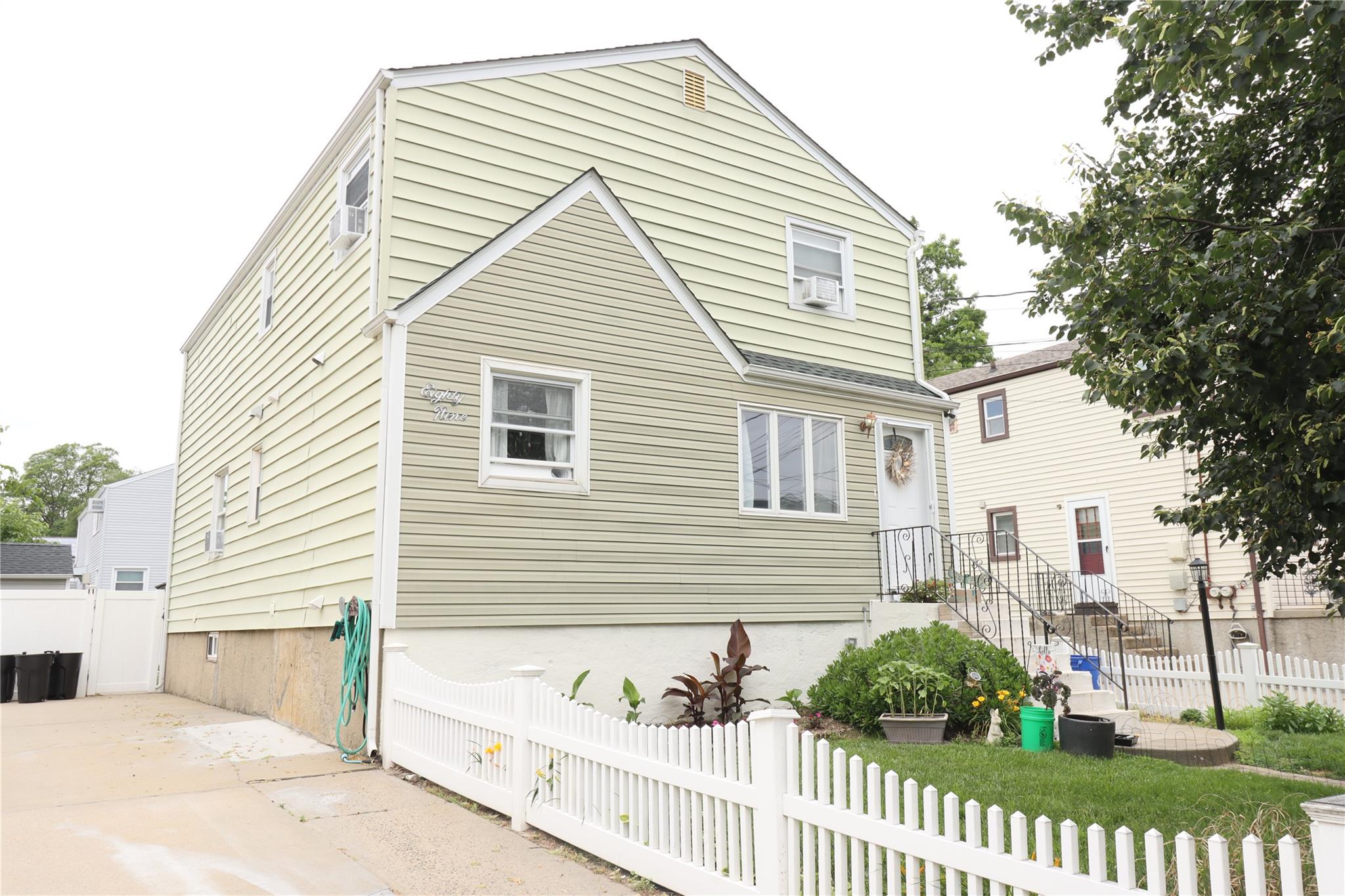 #1 photo, 89 4th Avenue, 長島 East Rockaway , NY 11518